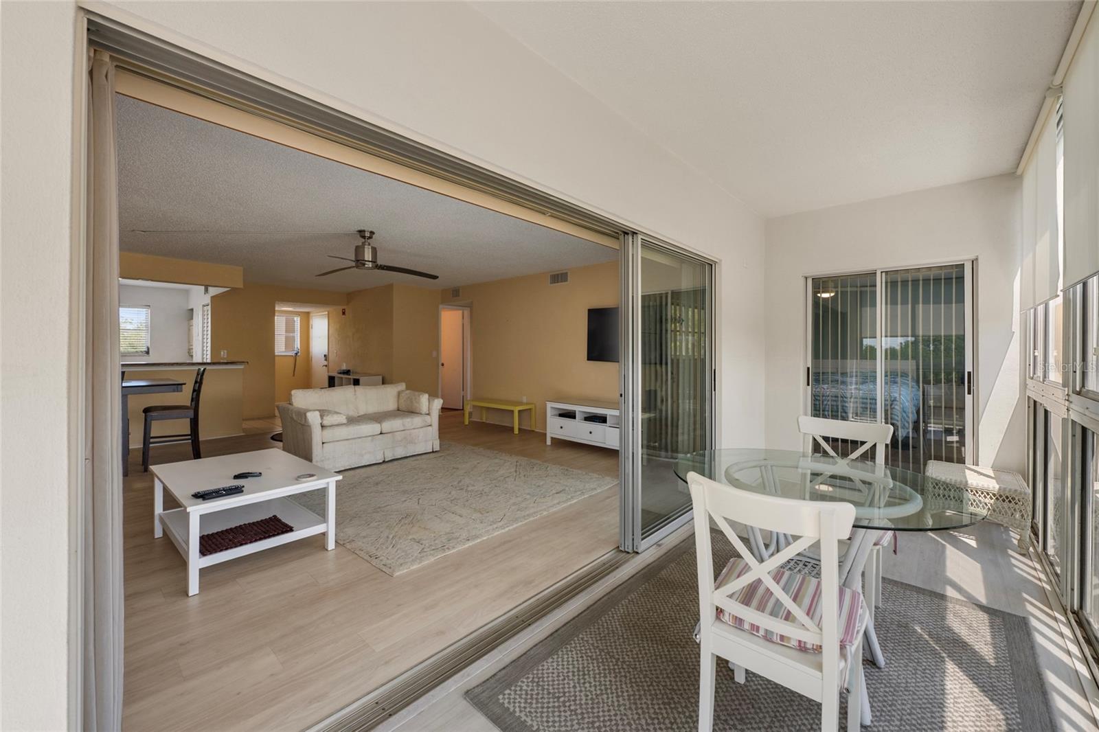 Image 19 of 25 For 3640 Ironwood Circle 406n