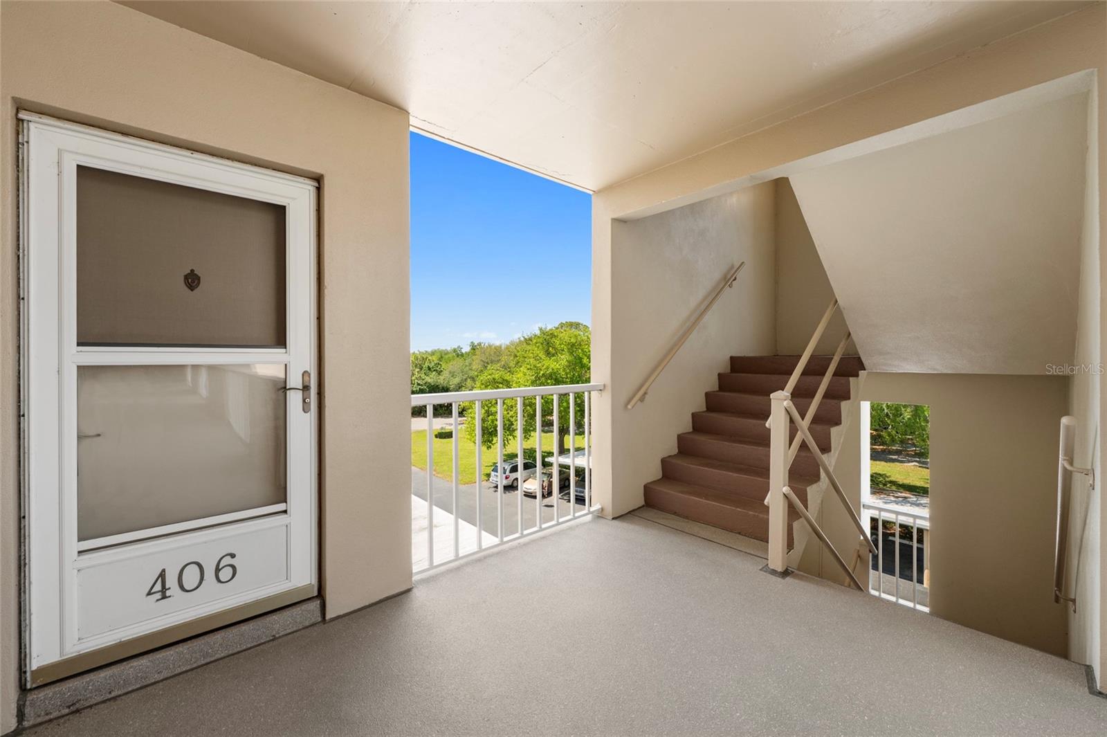 Image 2 of 25 For 3640 Ironwood Circle 406n