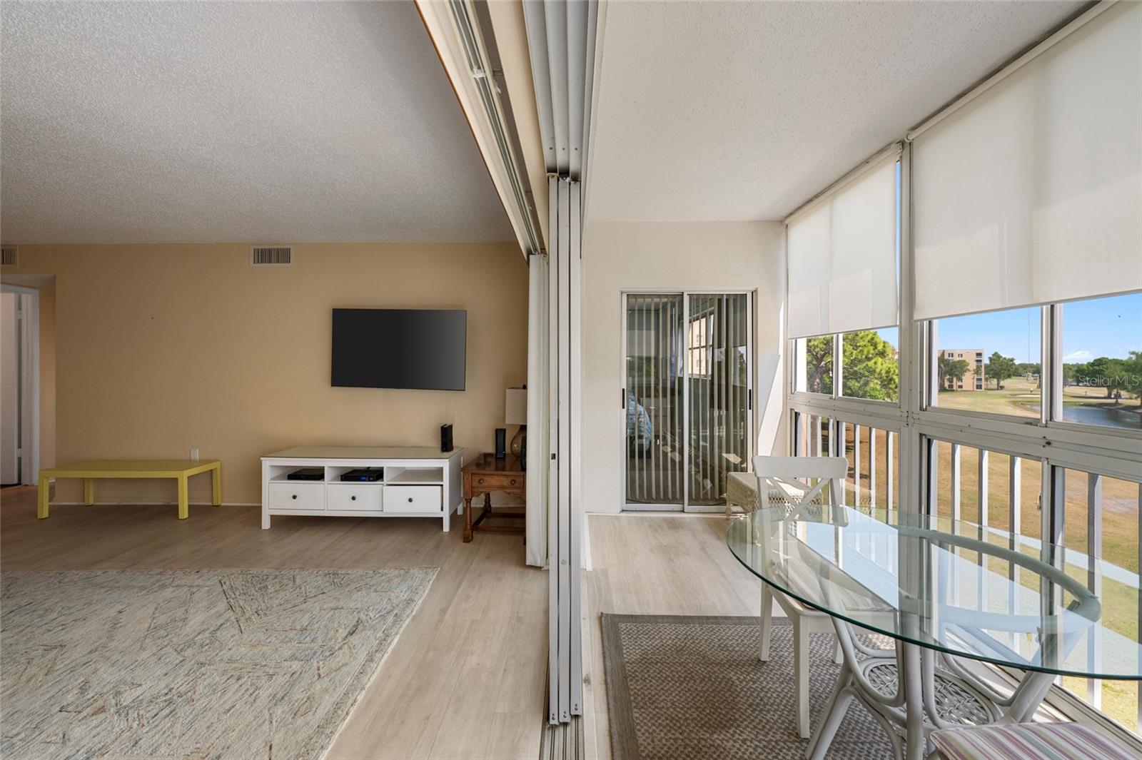 Image 20 of 25 For 3640 Ironwood Circle 406n