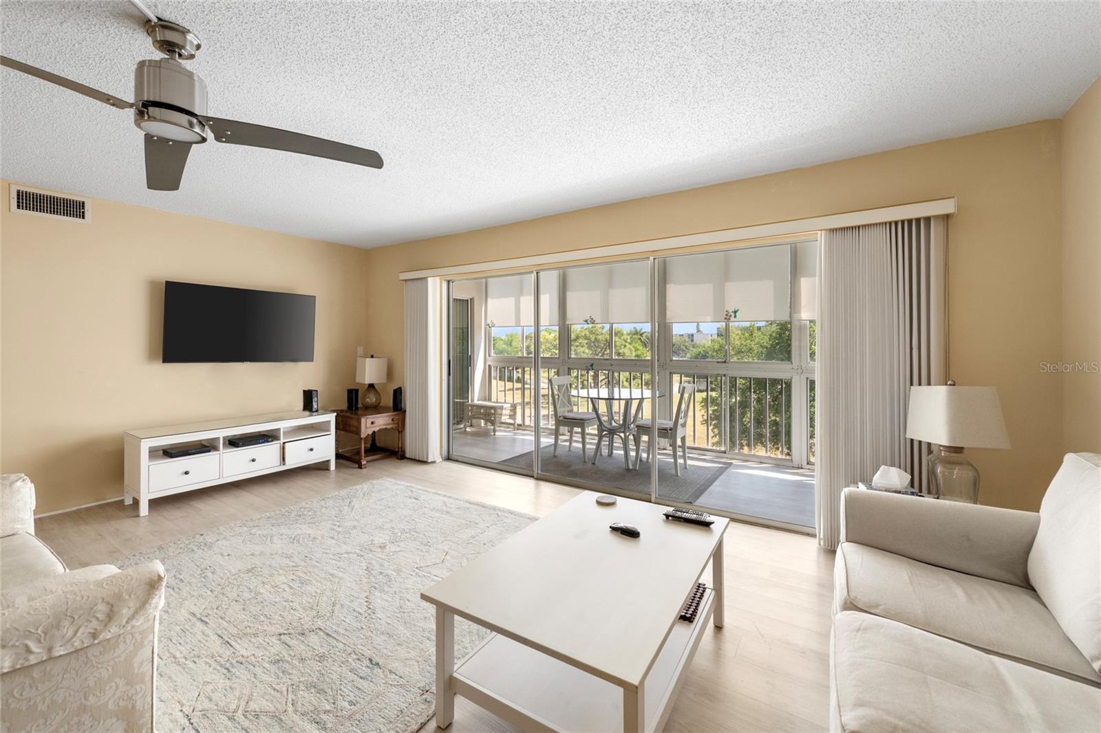 Image 8 of 25 For 3640 Ironwood Circle 406n