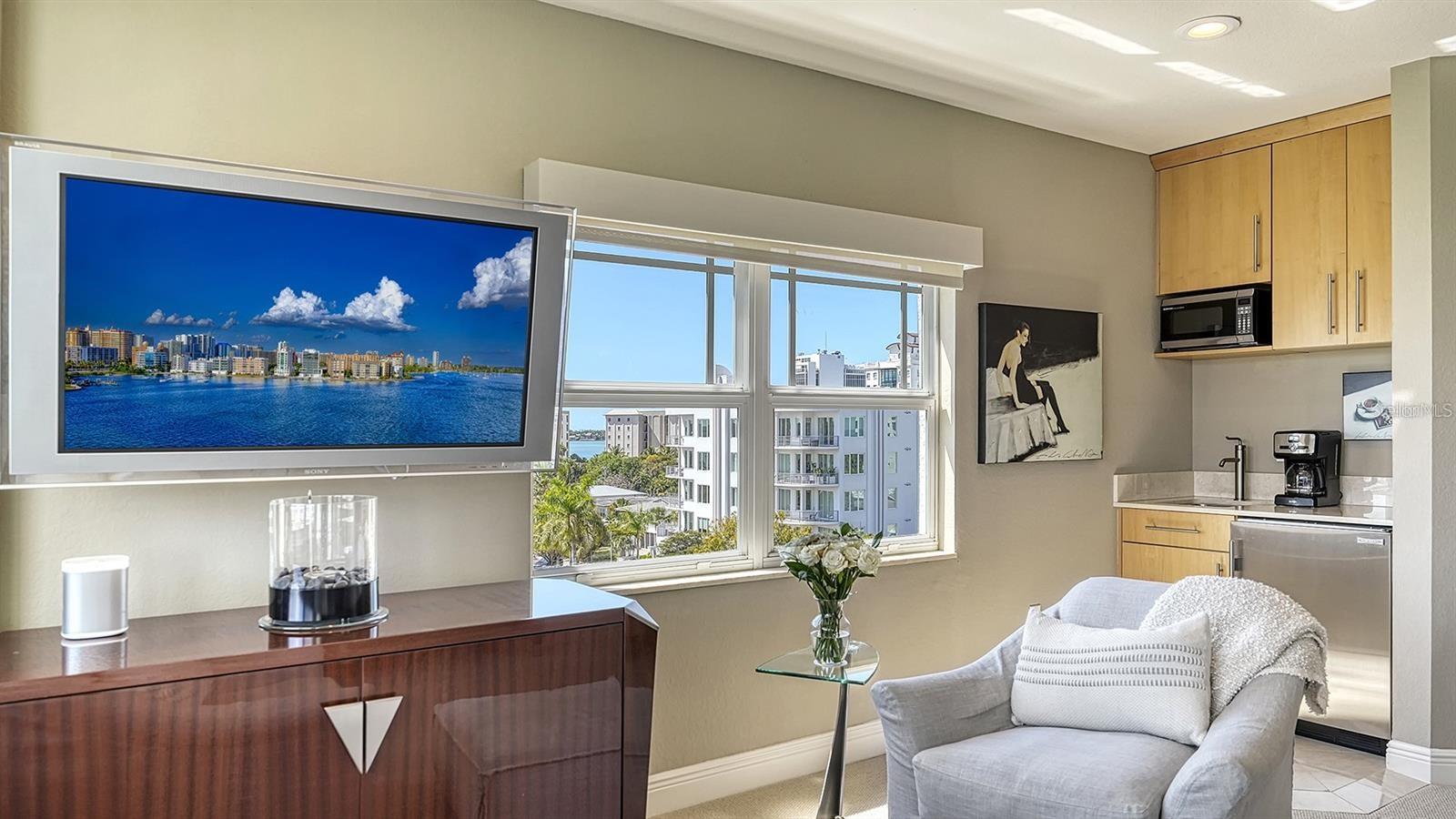 Image 24 of 50 For 650 Golden Gate Point 602