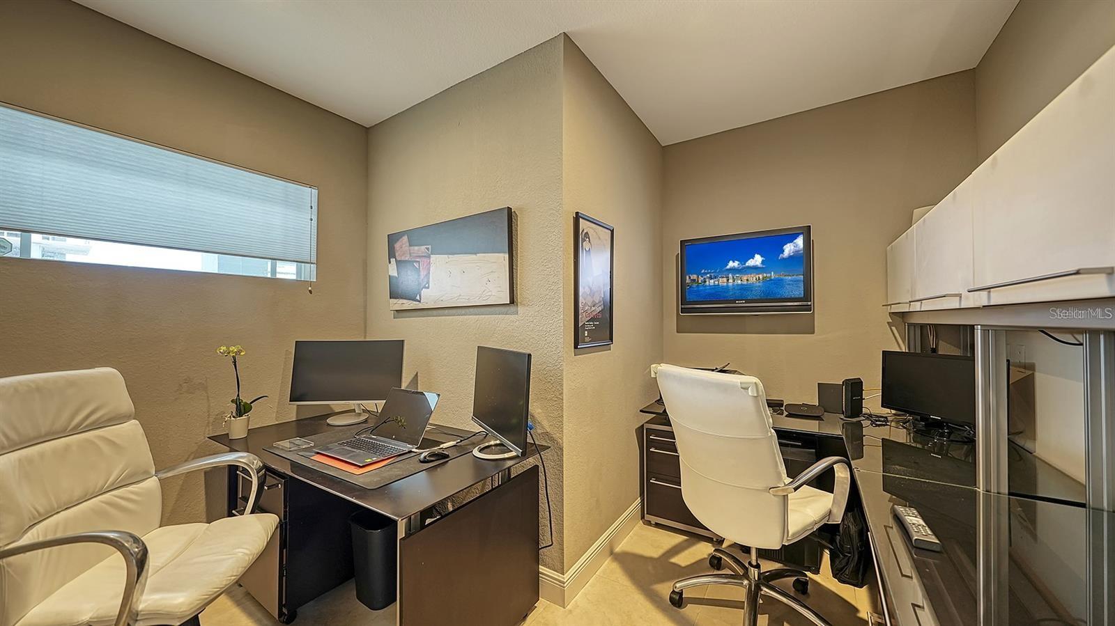 Image 30 of 50 For 650 Golden Gate Point 602