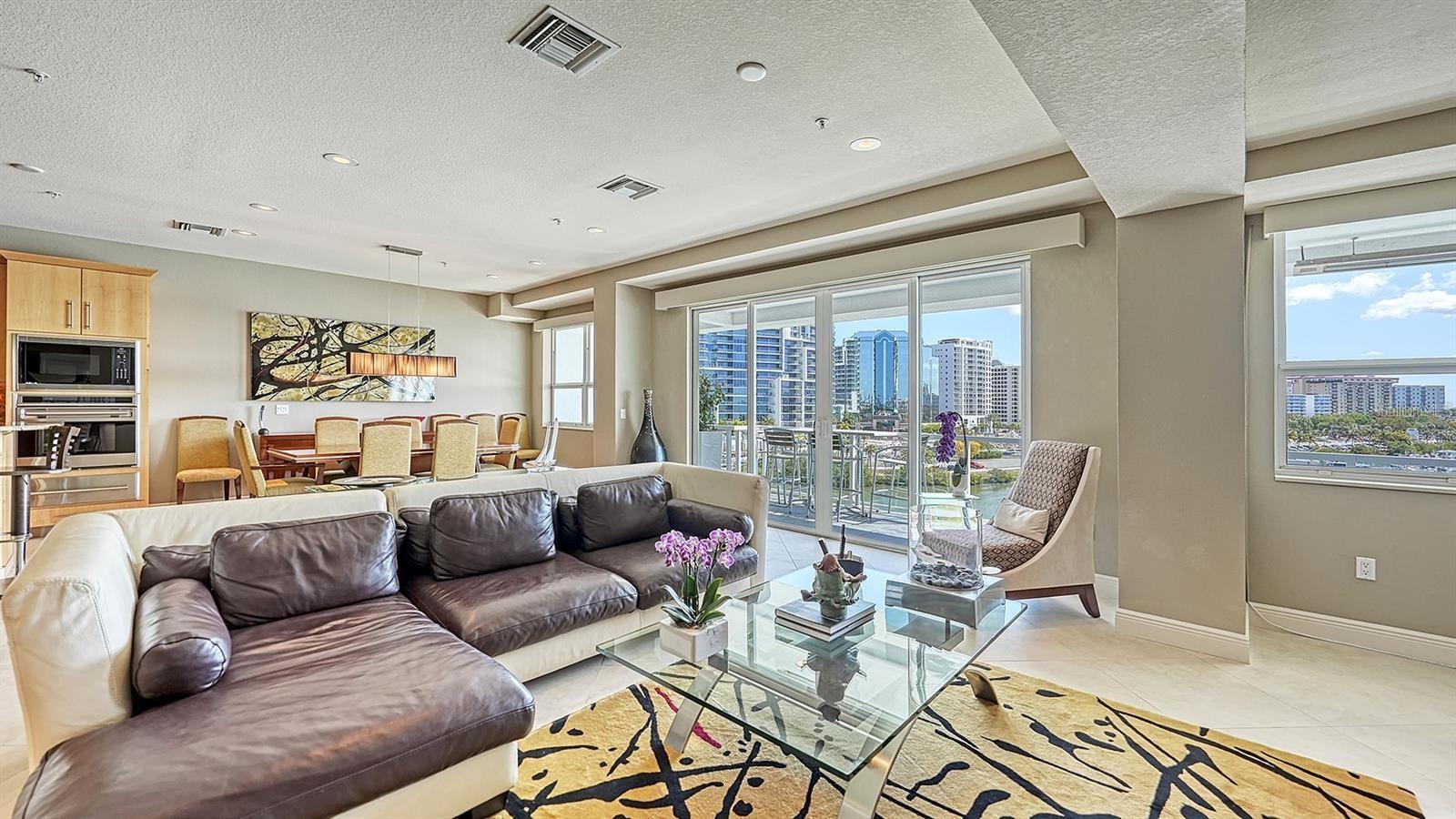 Image 9 of 50 For 650 Golden Gate Point 602