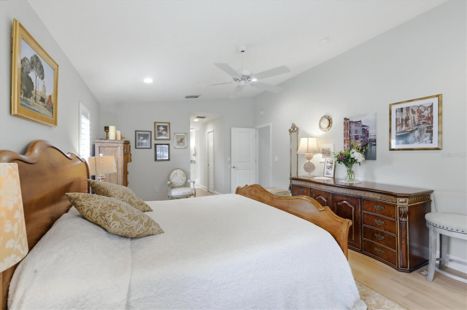 Image 36 of 82 For 3508 Avenida Madera