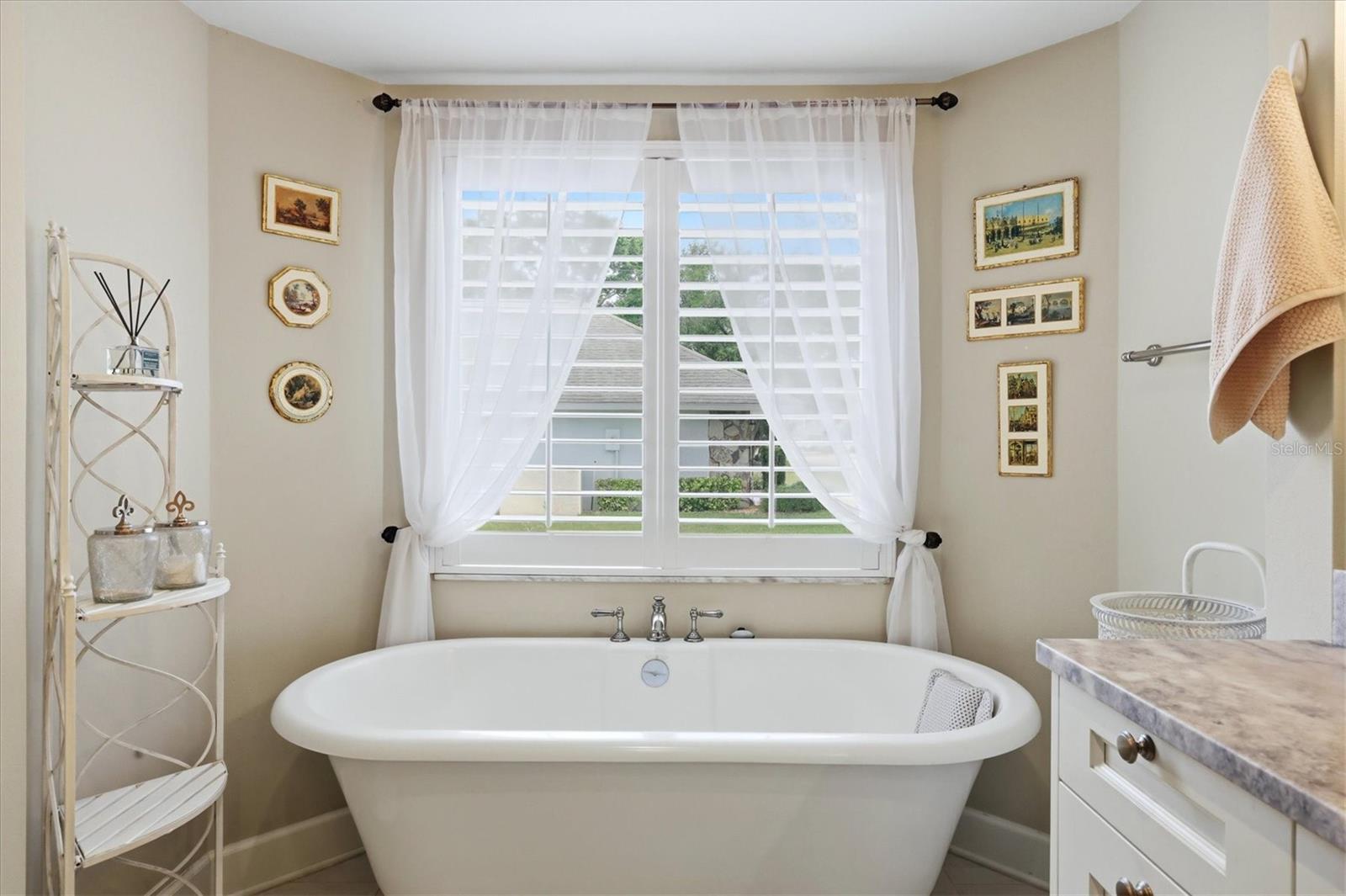 Image 38 of 82 For 3508 Avenida Madera