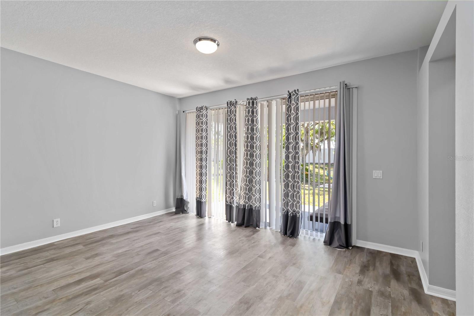 Image 14 of 26 For 5214 60th Drive E