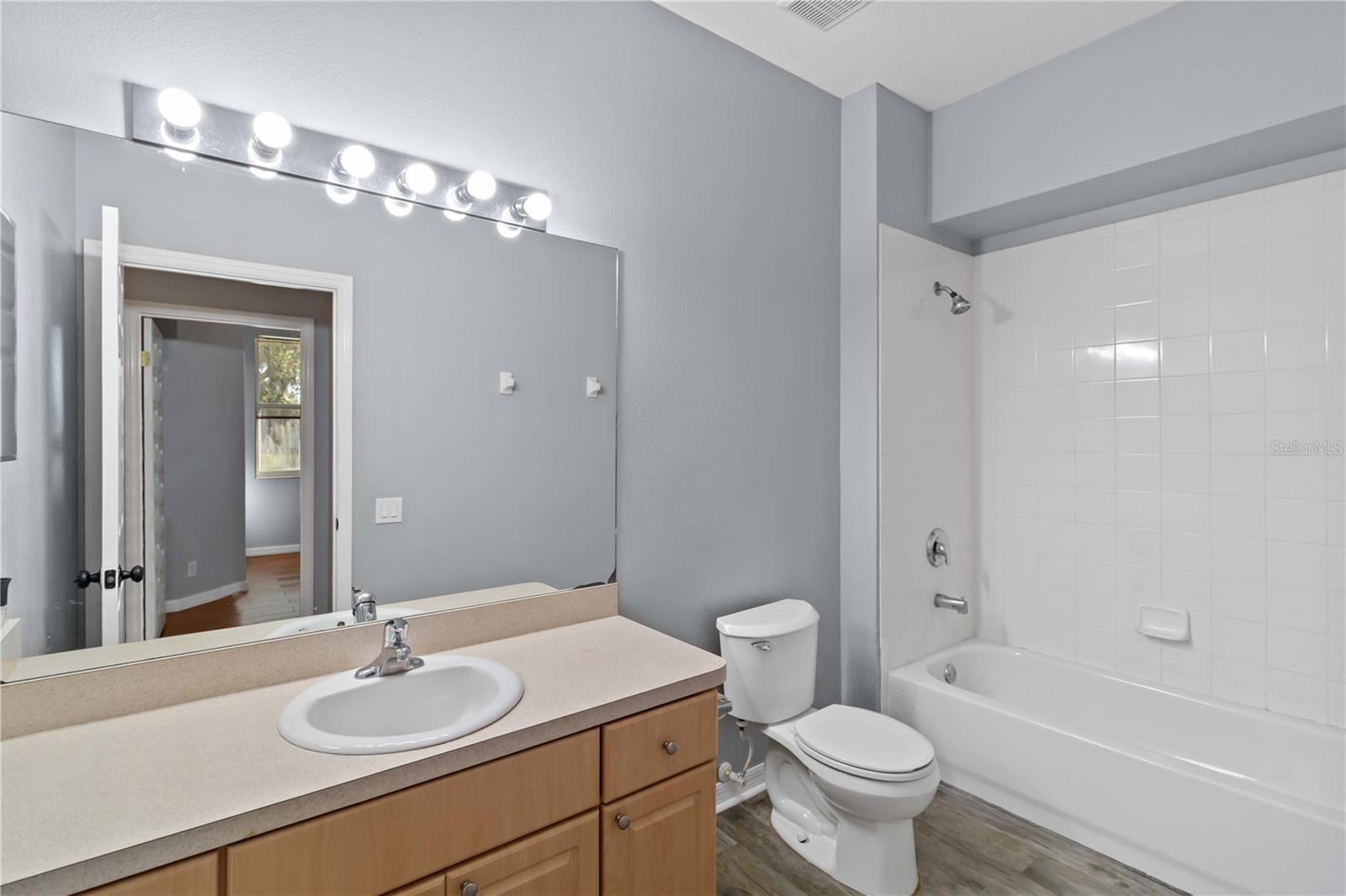 Image 22 of 26 For 5214 60th Drive E