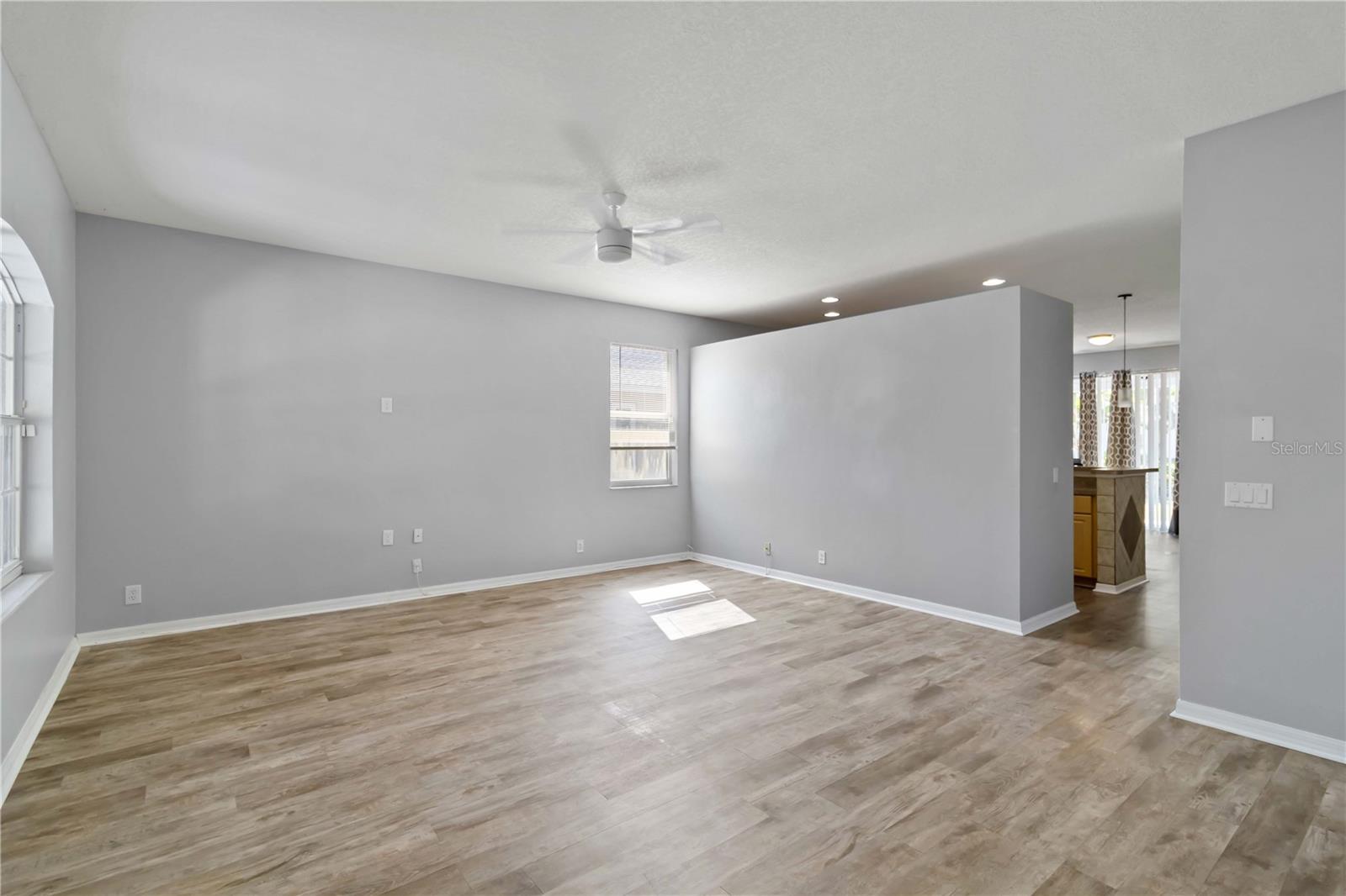 Image 7 of 26 For 5214 60th Drive E