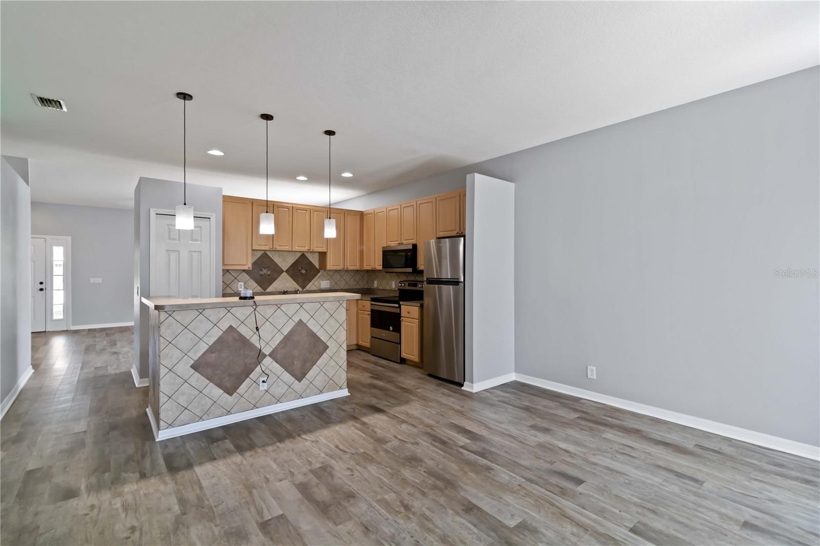 Image 9 of 26 For 5214 60th Drive E