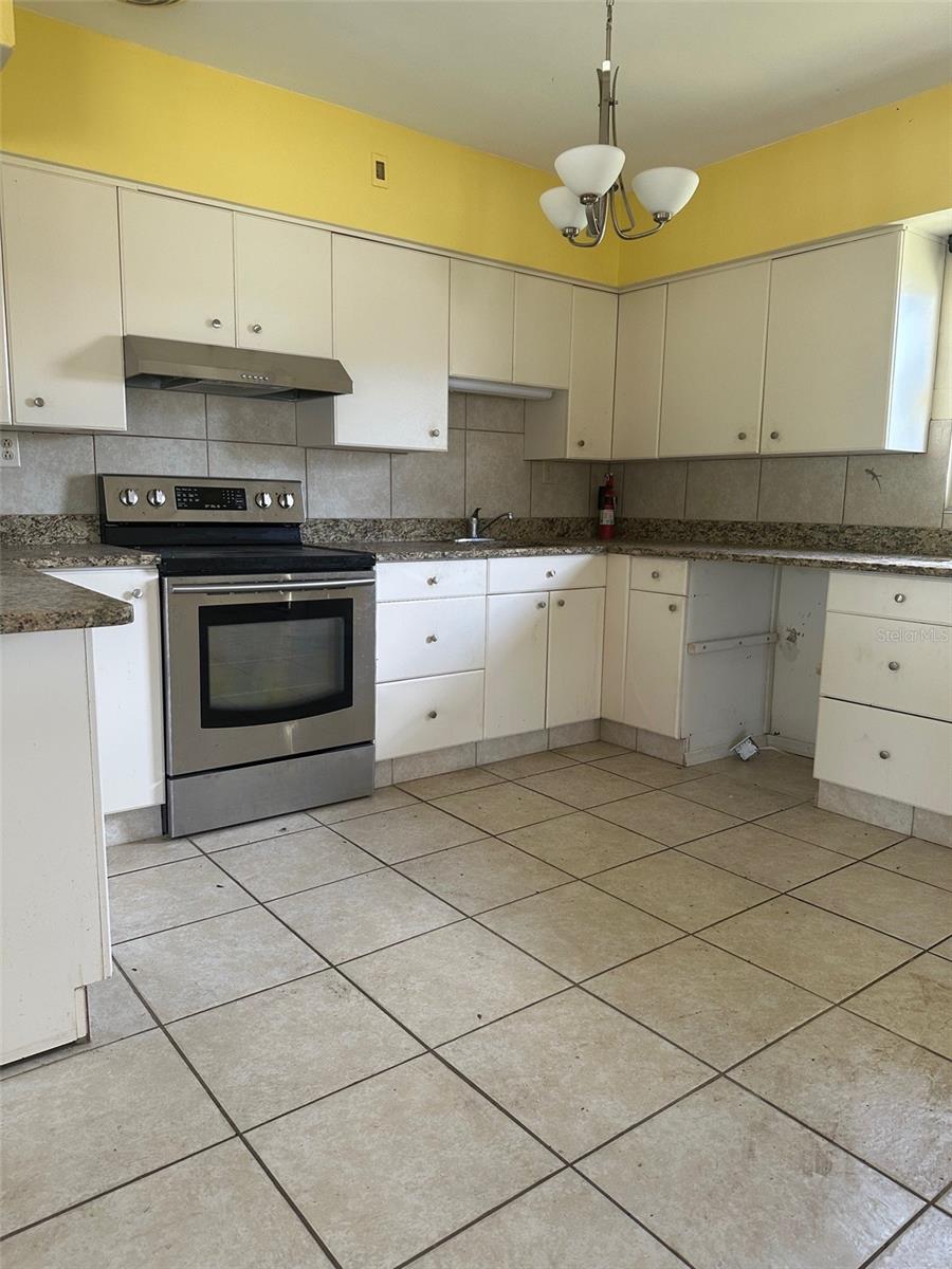 Image 3 of 7 For 701 Frances Street