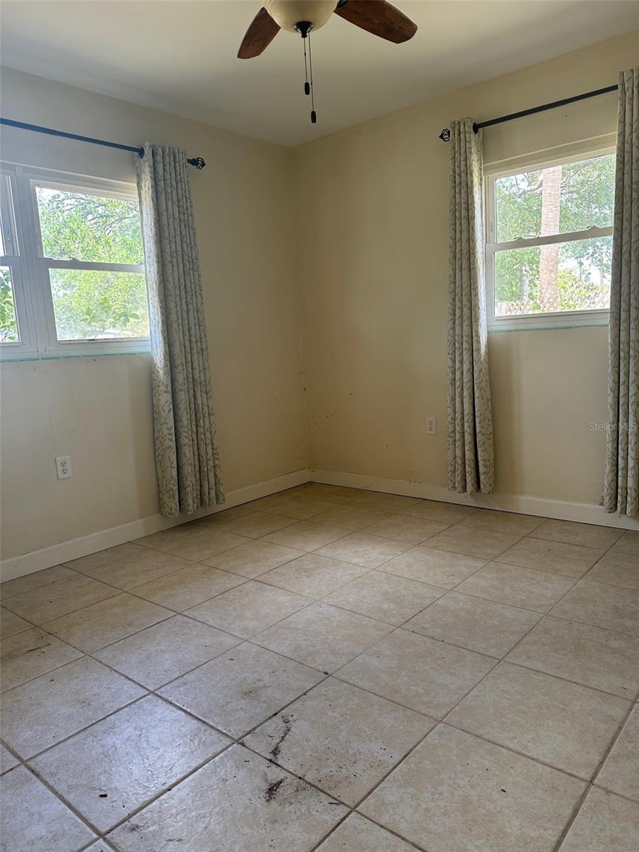 Image 4 of 7 For 701 Frances Street