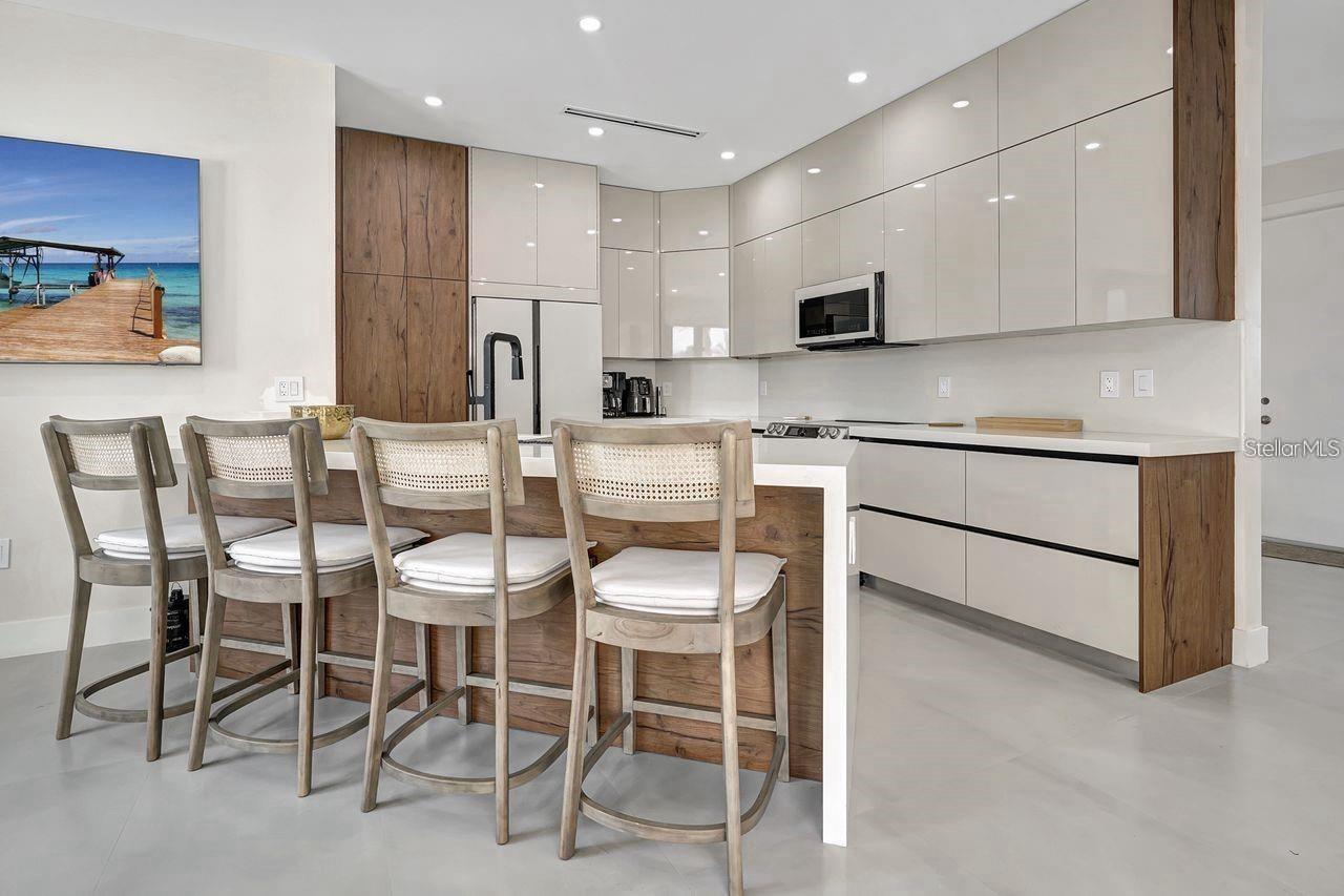 Image 14 of 38 For 289 Long Meadow Lane