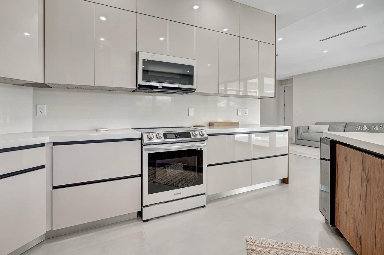 Image 17 of 38 For 289 Long Meadow Lane