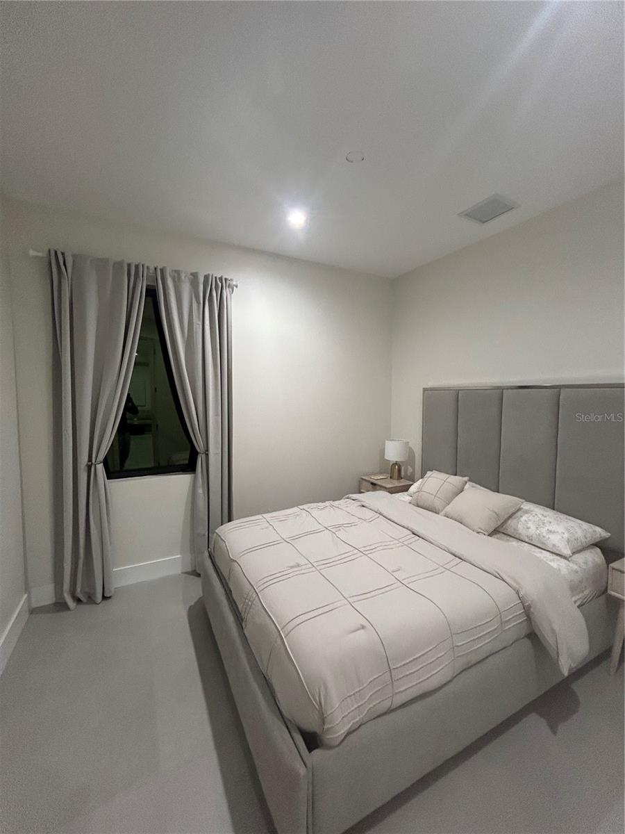 Image 25 of 38 For 289 Long Meadow Lane