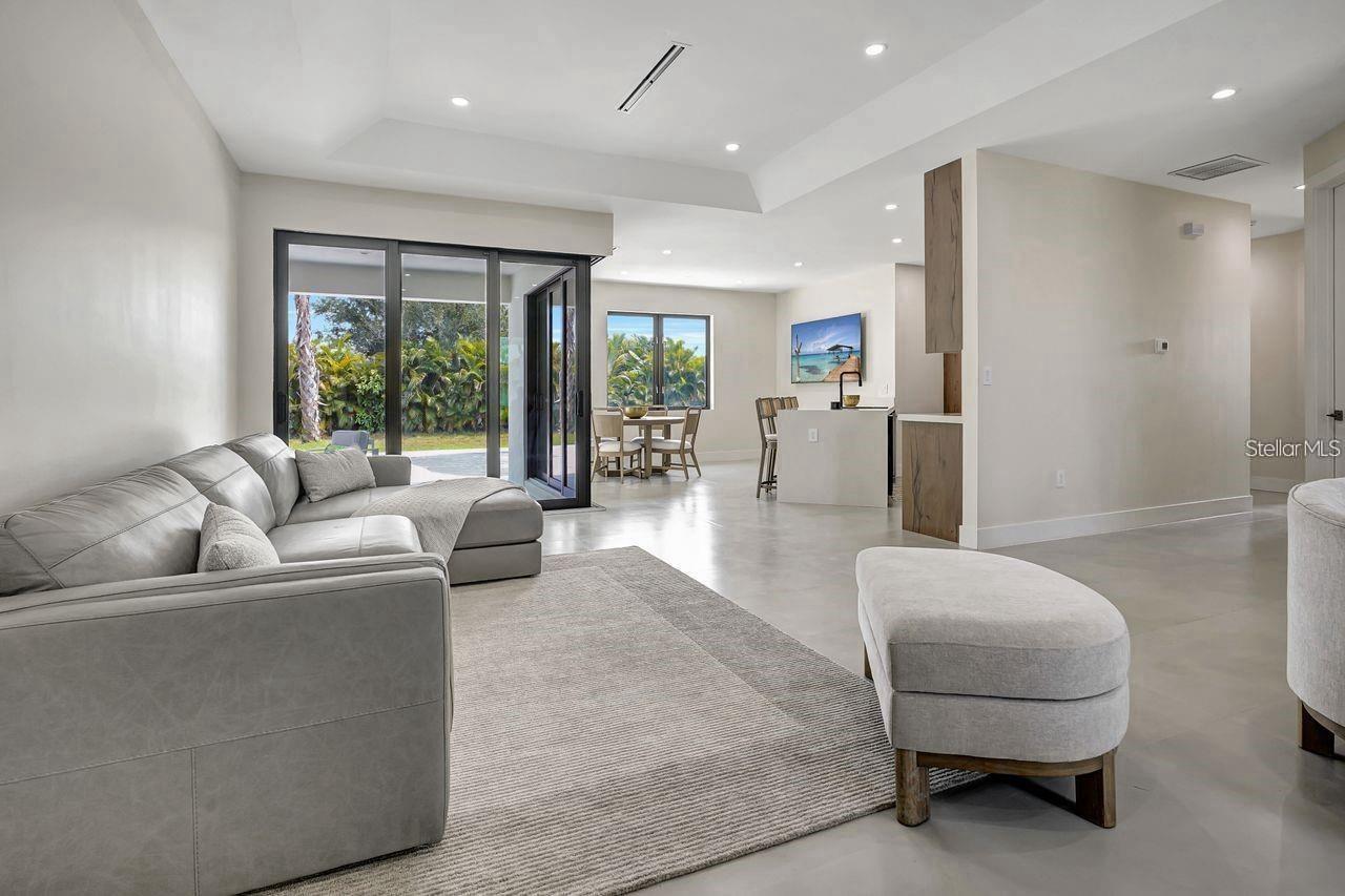 Image 7 of 38 For 289 Long Meadow Lane