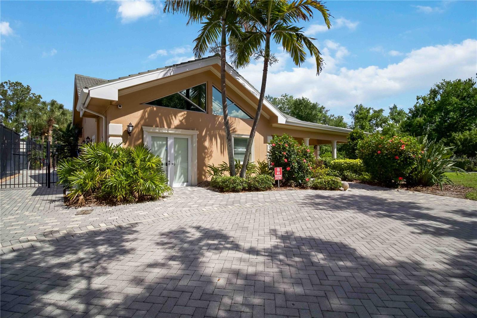 Image 26 of 37 For 5246 Manorwood Drive 4c