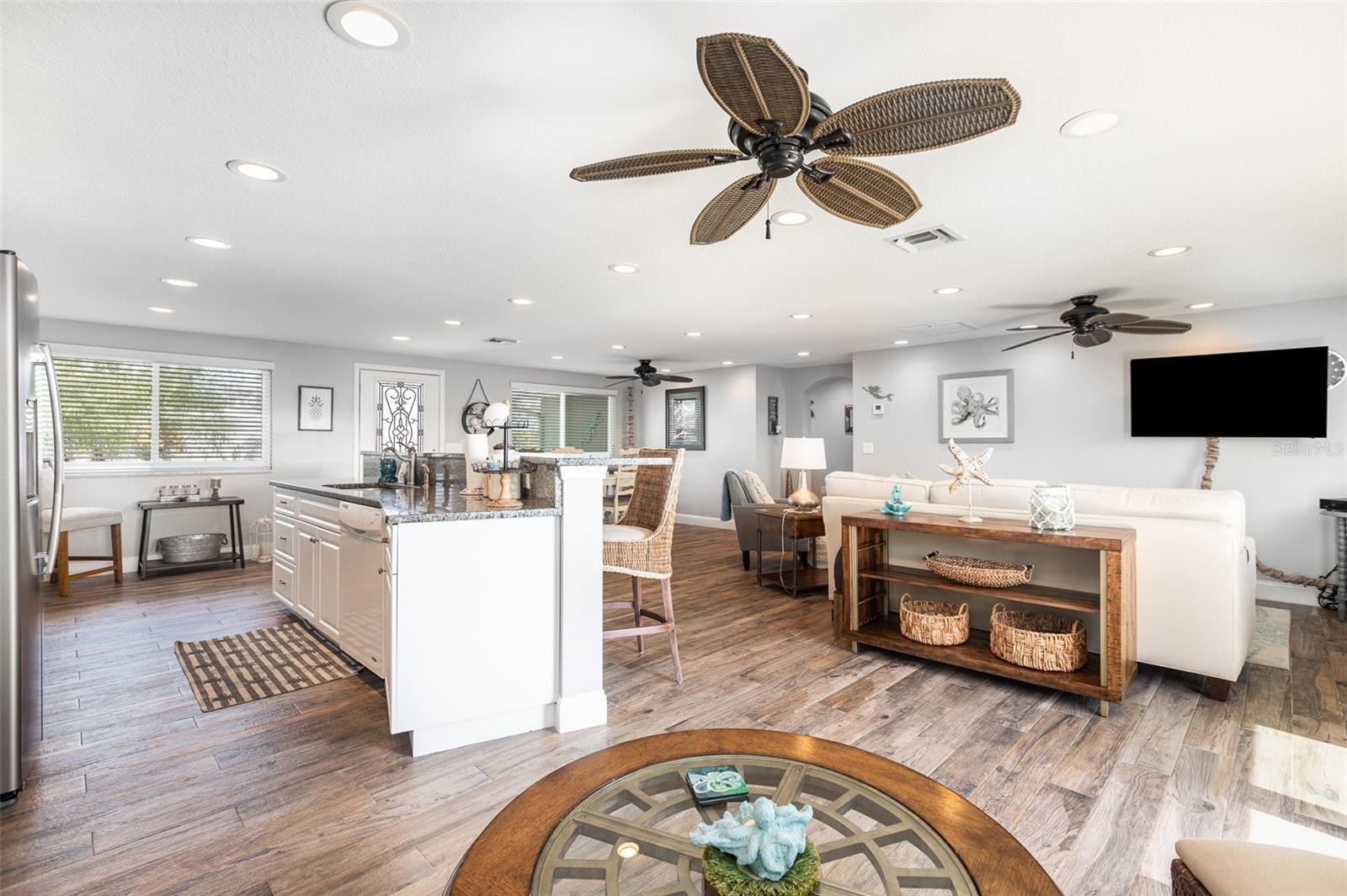 Image 4 of 18 For 3811 101st Street W