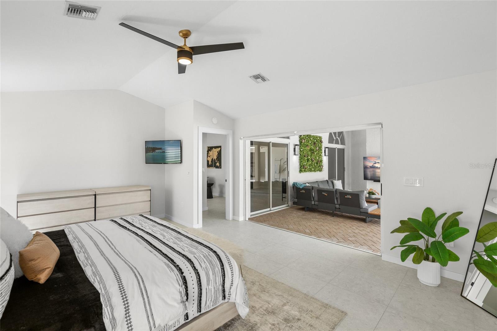 Image 16 of 52 For 1527 Buoy Lane