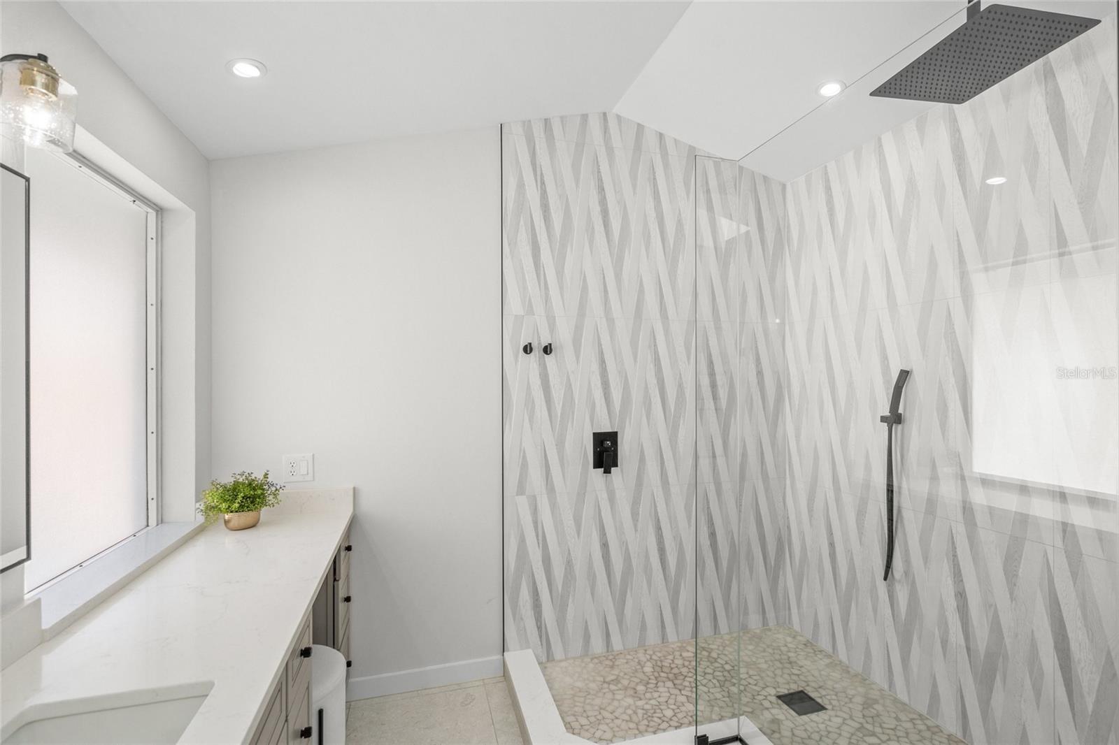 Image 19 of 52 For 1527 Buoy Lane