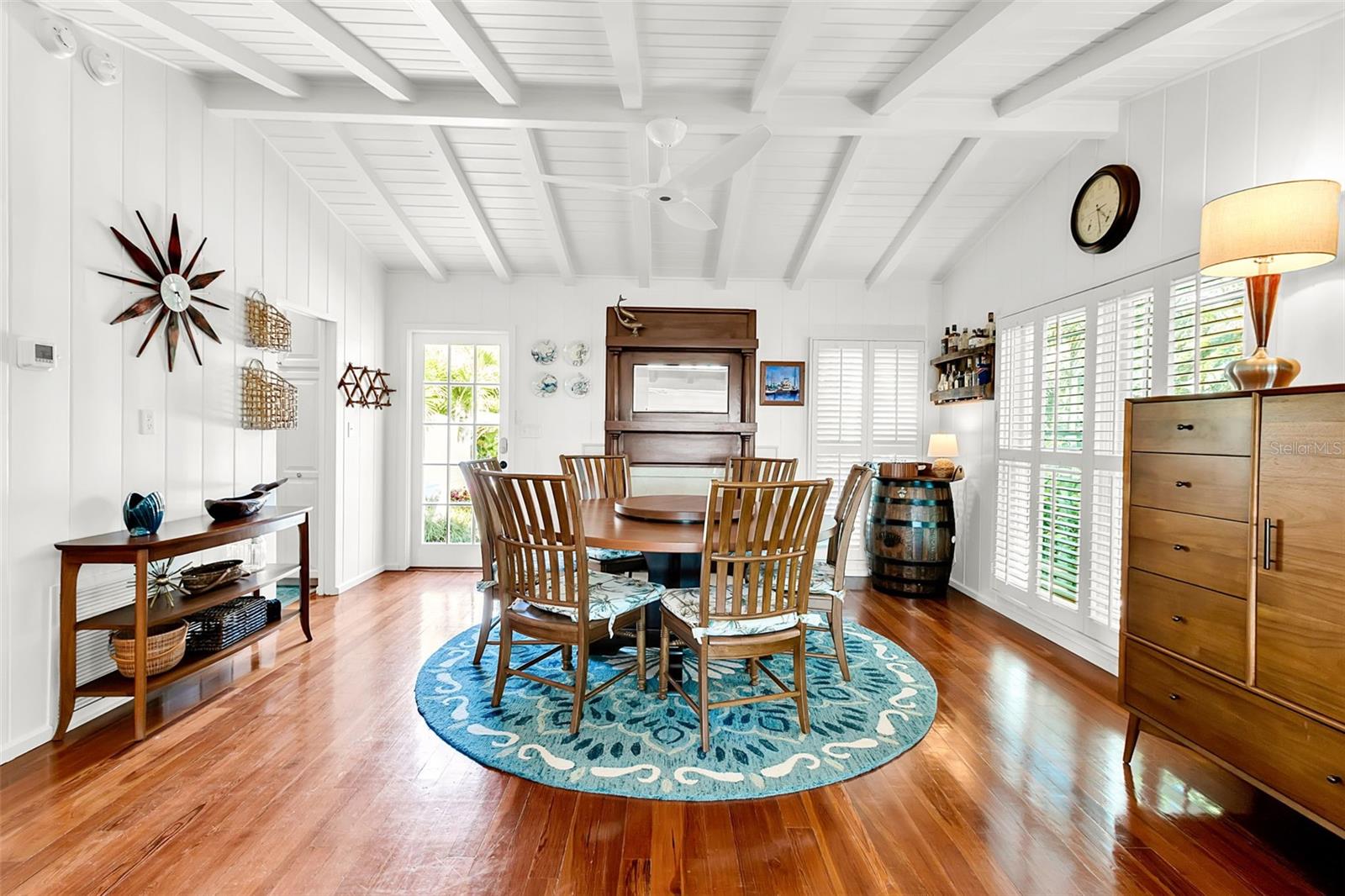 Image 12 of 51 For 621 Casey Key Road