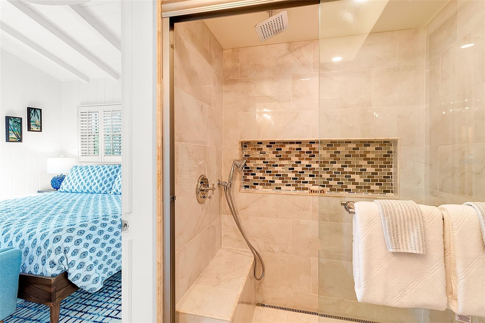 Image 21 of 51 For 621 Casey Key Road