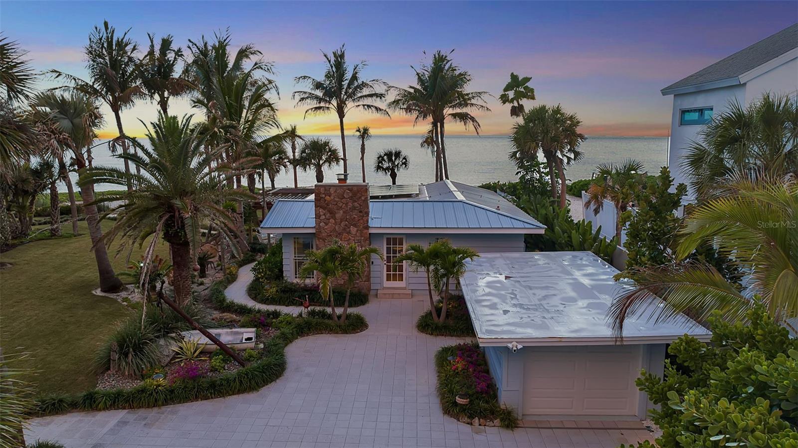 Image 33 of 51 For 621 Casey Key Road