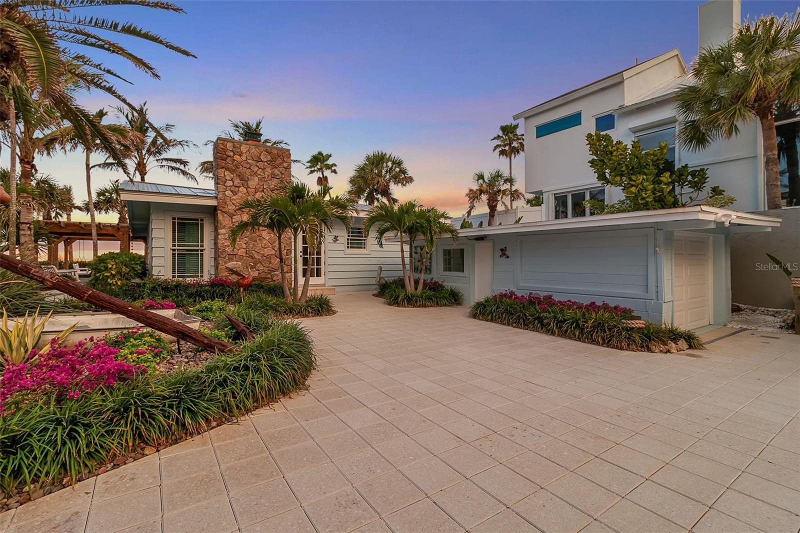 Image 44 of 51 For 621 Casey Key Road