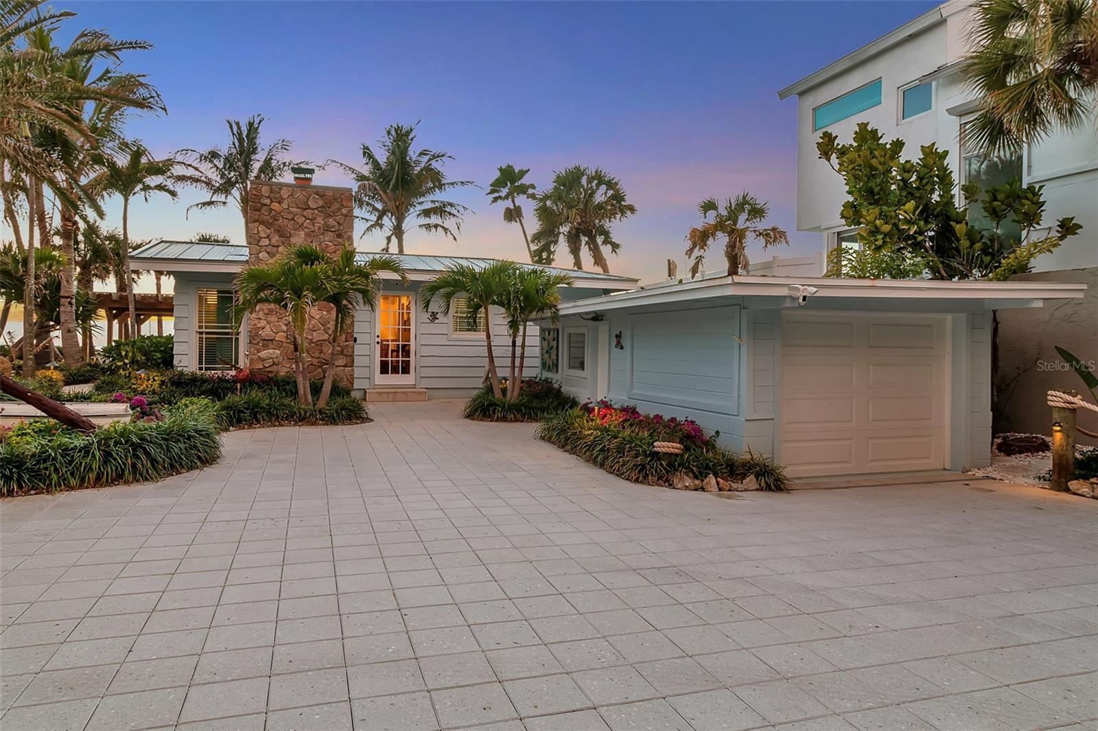 Image 45 of 51 For 621 Casey Key Road