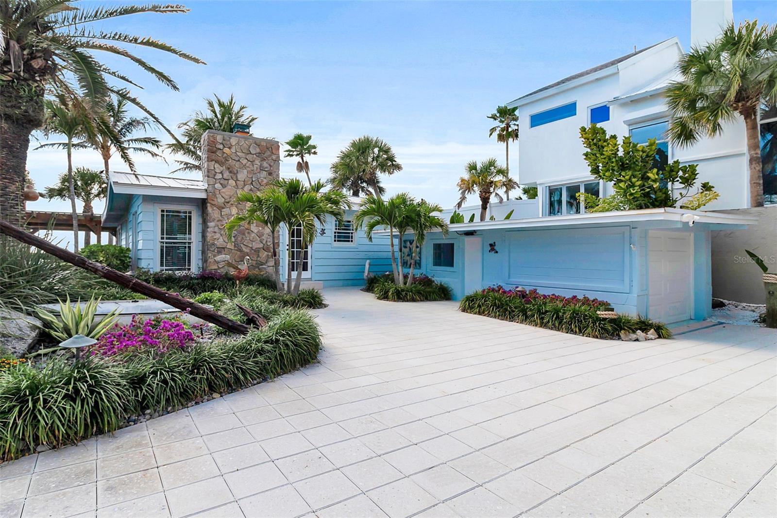 Image 7 of 51 For 621 Casey Key Road