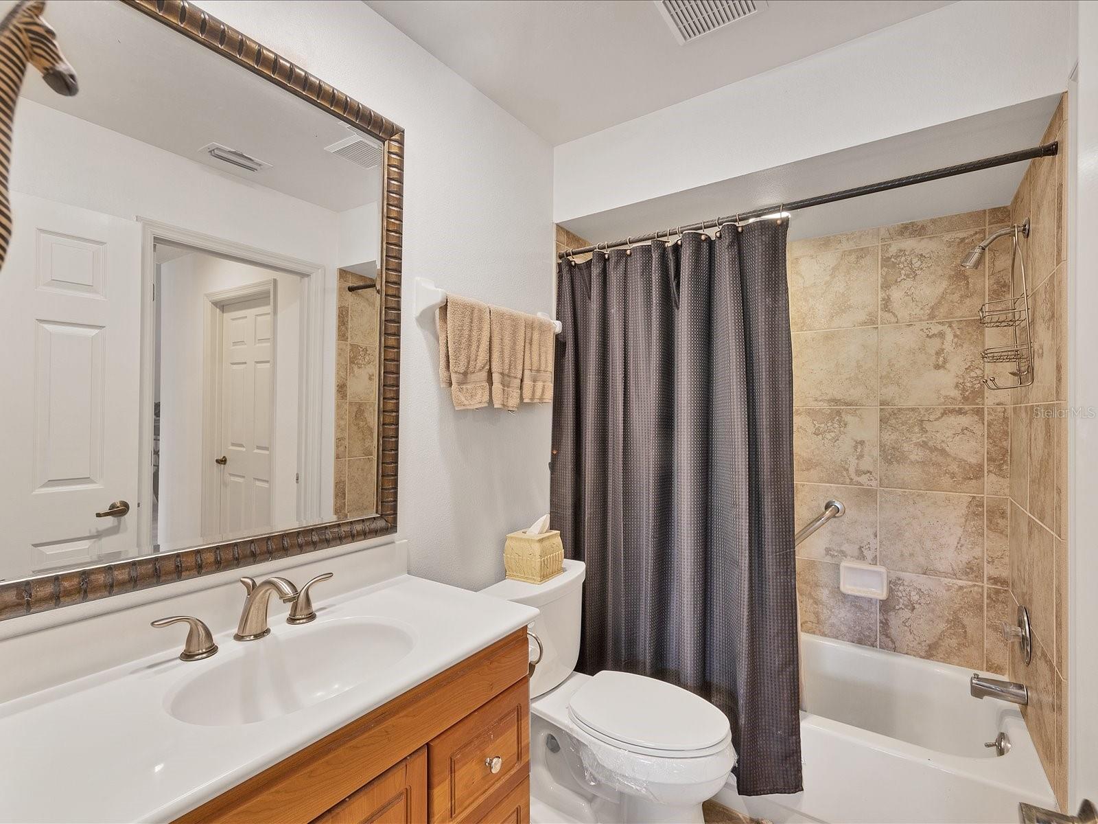 Image 23 of 28 For 4440 Weybridge  4440