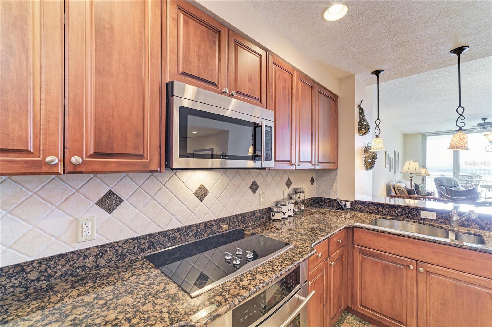 Image 11 of 51 For 611 Riviera Dunes Way 403