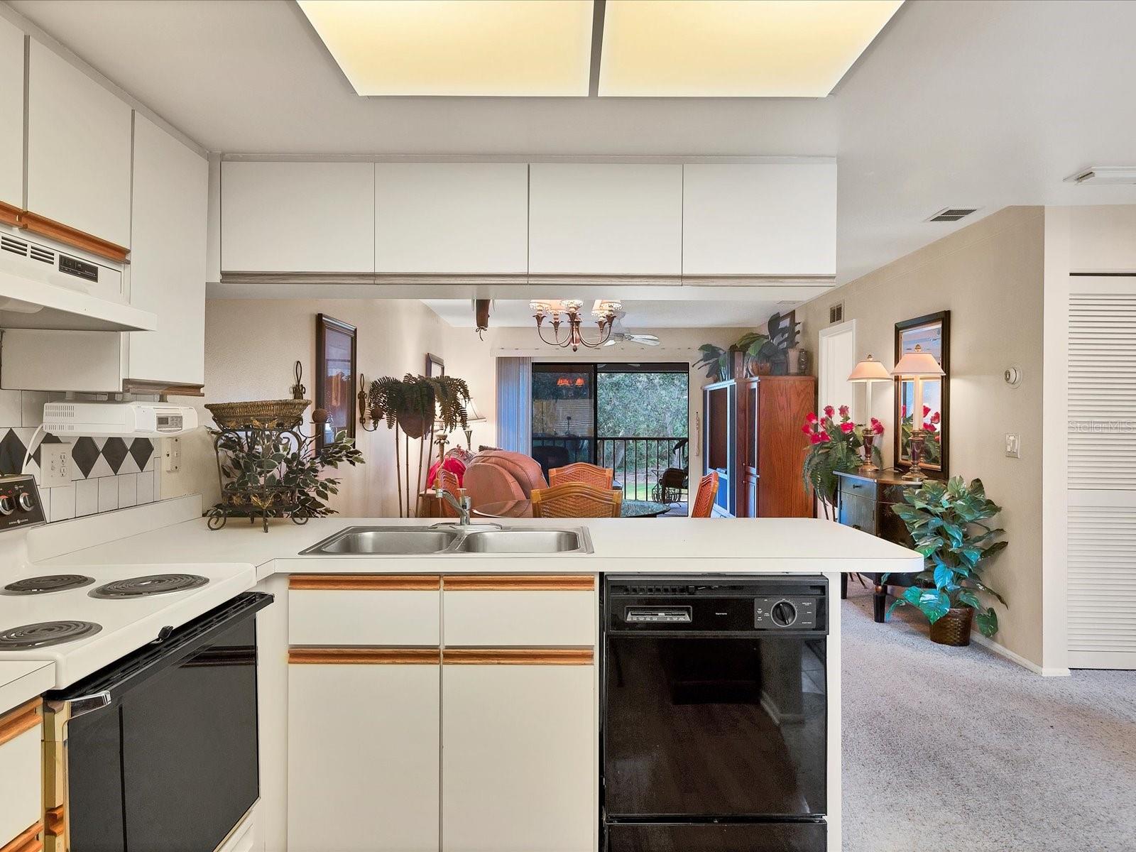 Image 6 of 29 For 7794 Eagle Creek Drive 7794