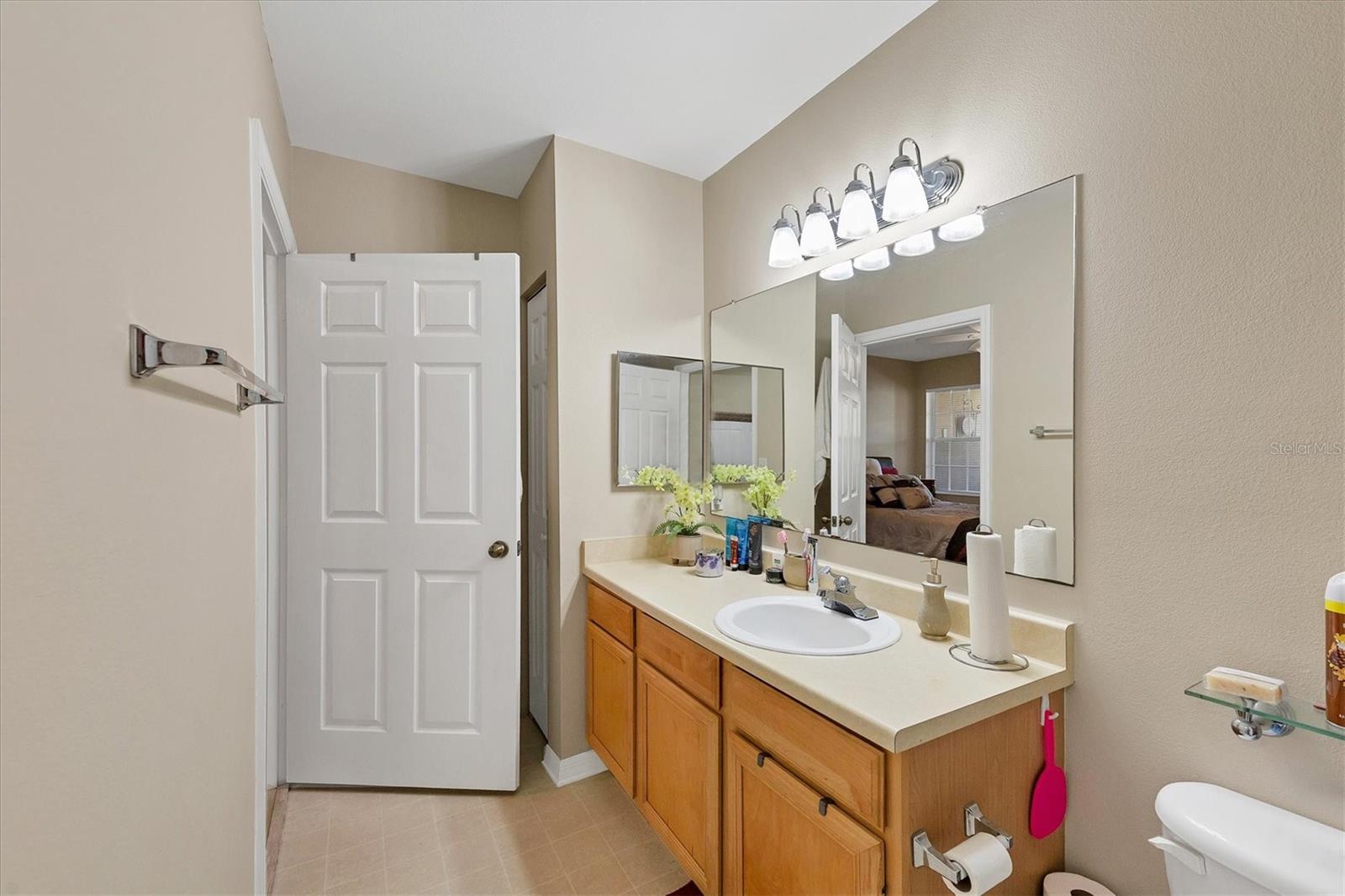 Image 22 of 37 For 1015 Villagio Circle 202