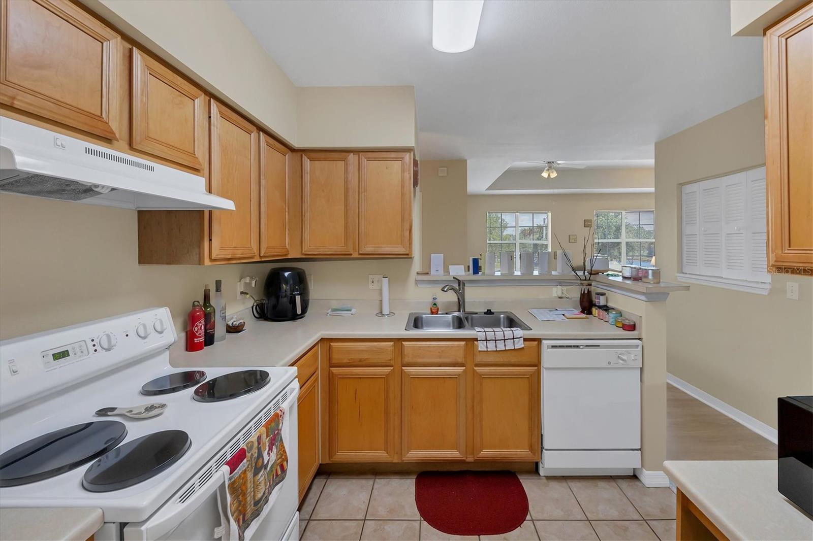 Image 8 of 37 For 1015 Villagio Circle 202