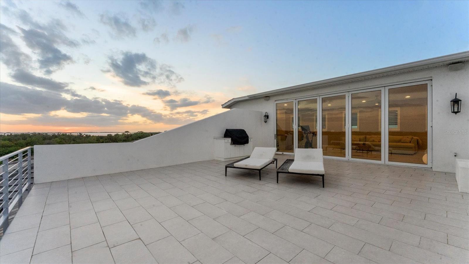 Listing photo id 11 for 5708 Inspiration Terrace