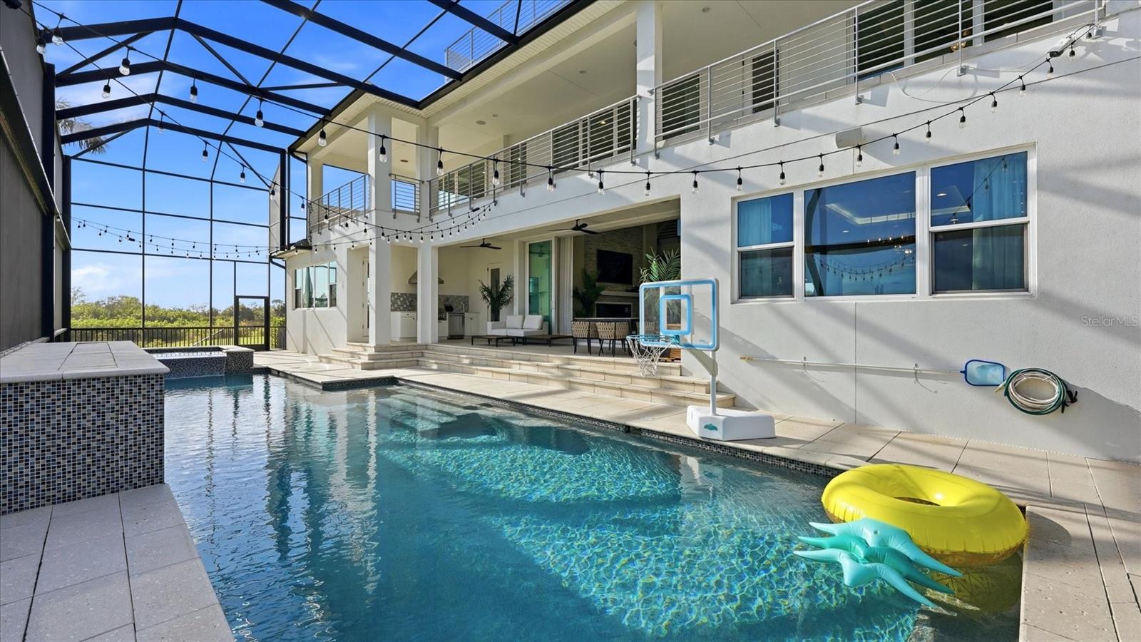 Listing photo id 41 for 5708 Inspiration Terrace