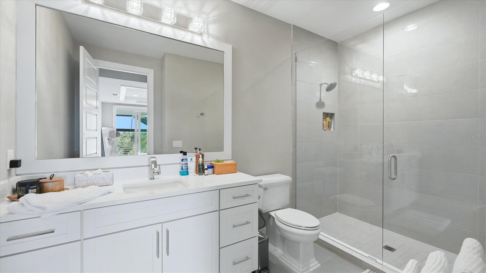 Listing photo id 62 for 5708 Inspiration Terrace