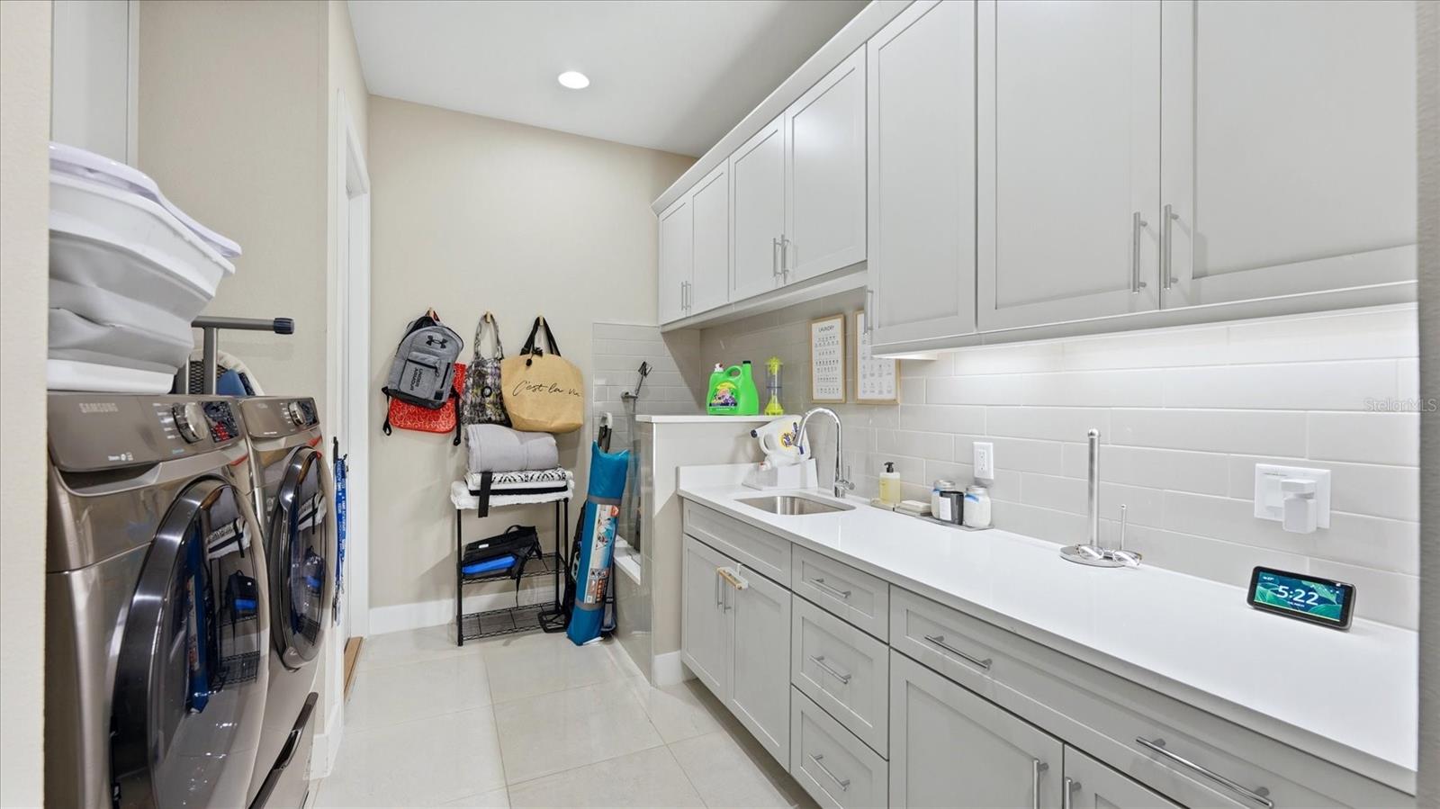 Listing photo id 81 for 5708 Inspiration Terrace