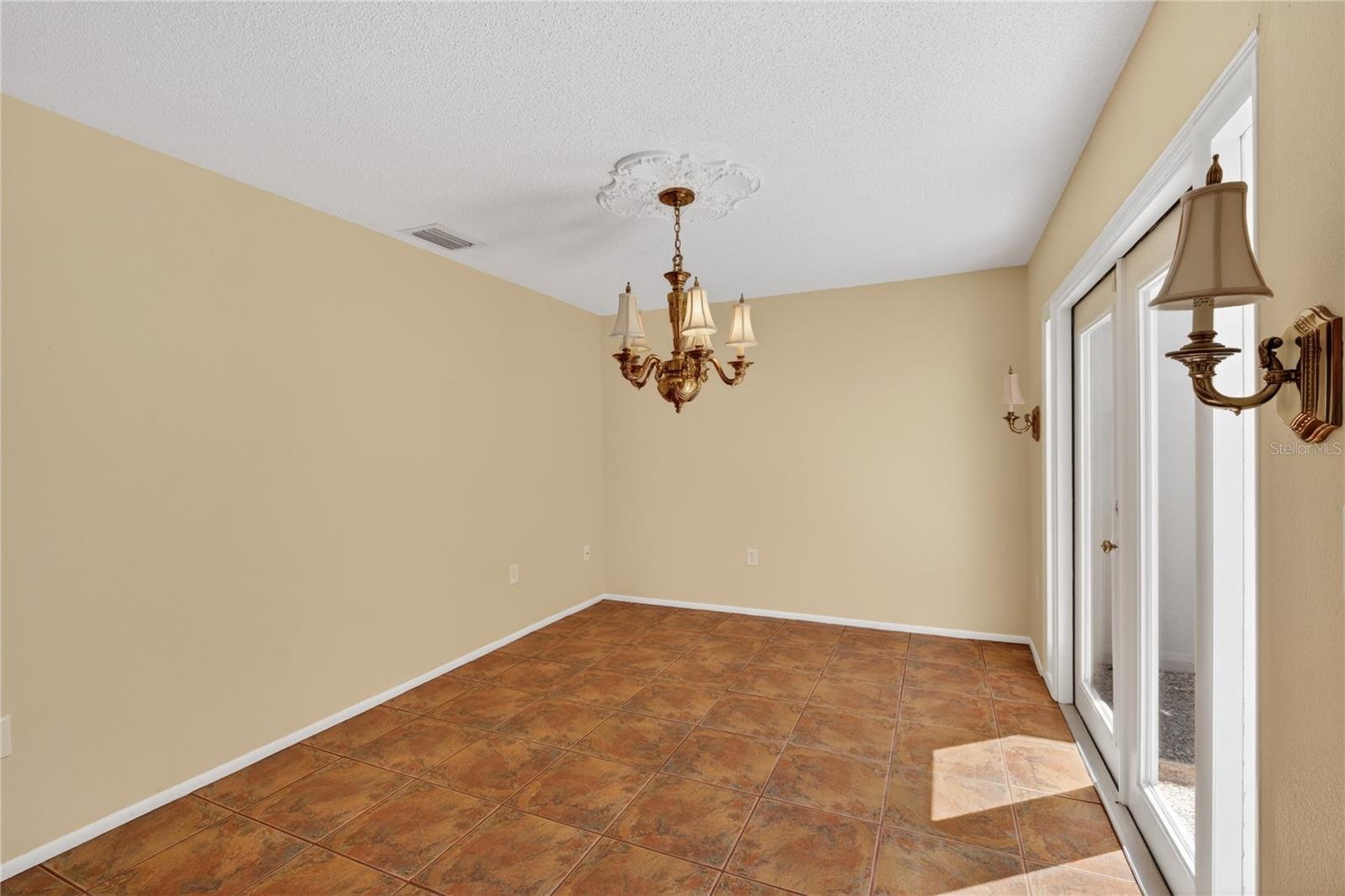 Image 10 of 62 For 3501 Village Court 220