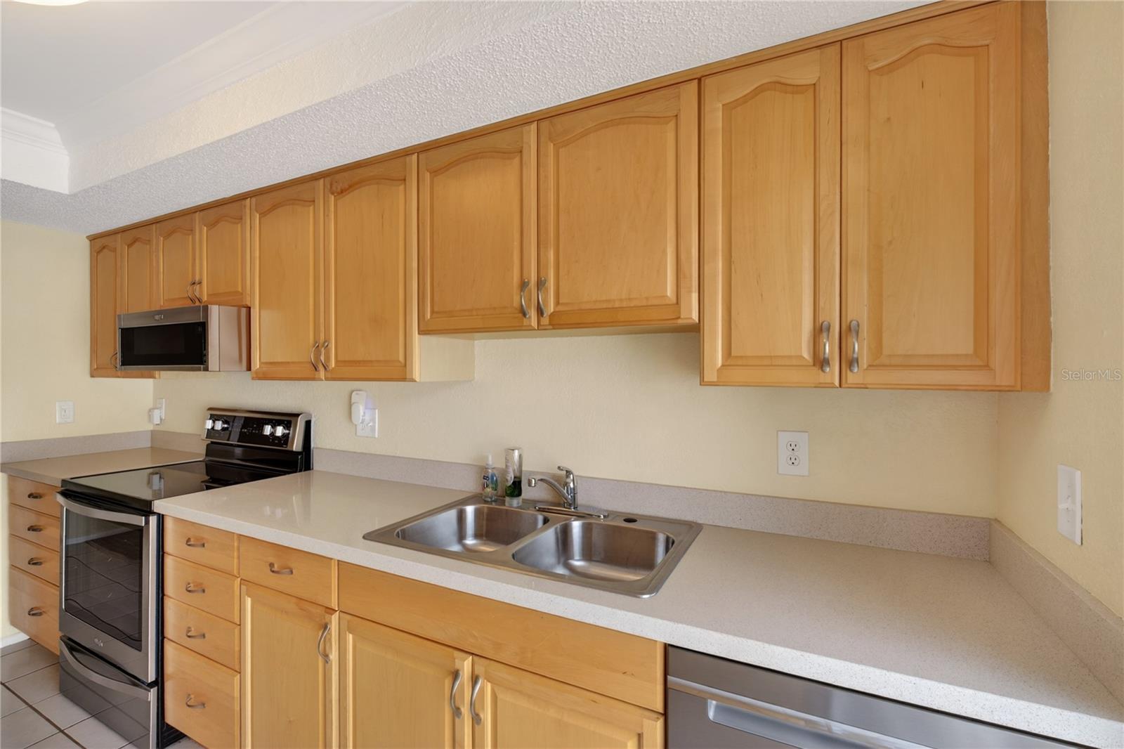 Image 15 of 62 For 3501 Village Court 220