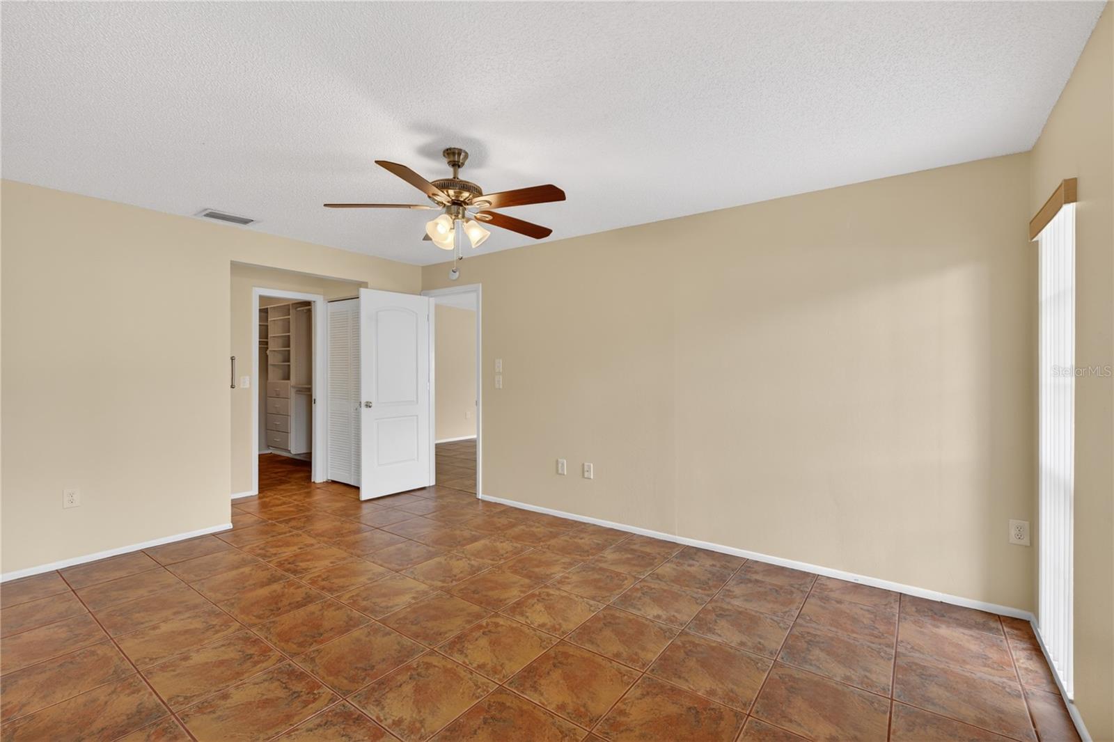 Image 25 of 62 For 3501 Village Court 220