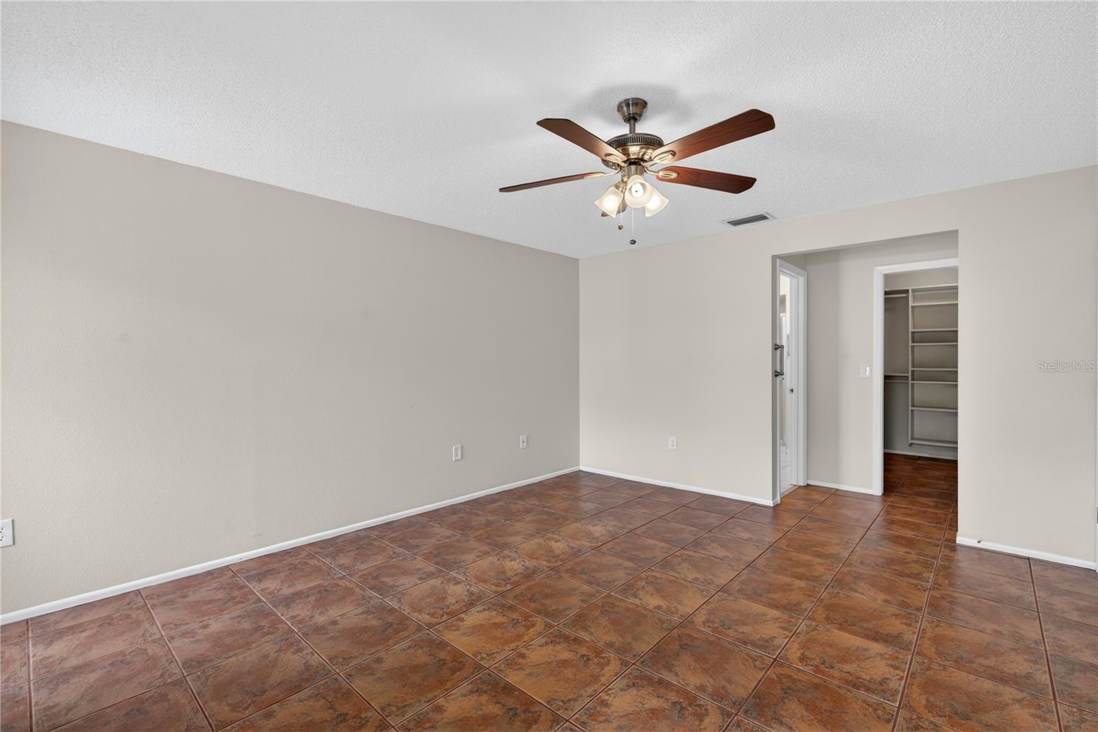 Image 26 of 62 For 3501 Village Court 220