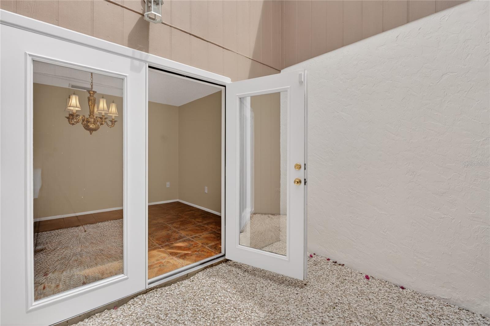 Image 36 of 62 For 3501 Village Court 220