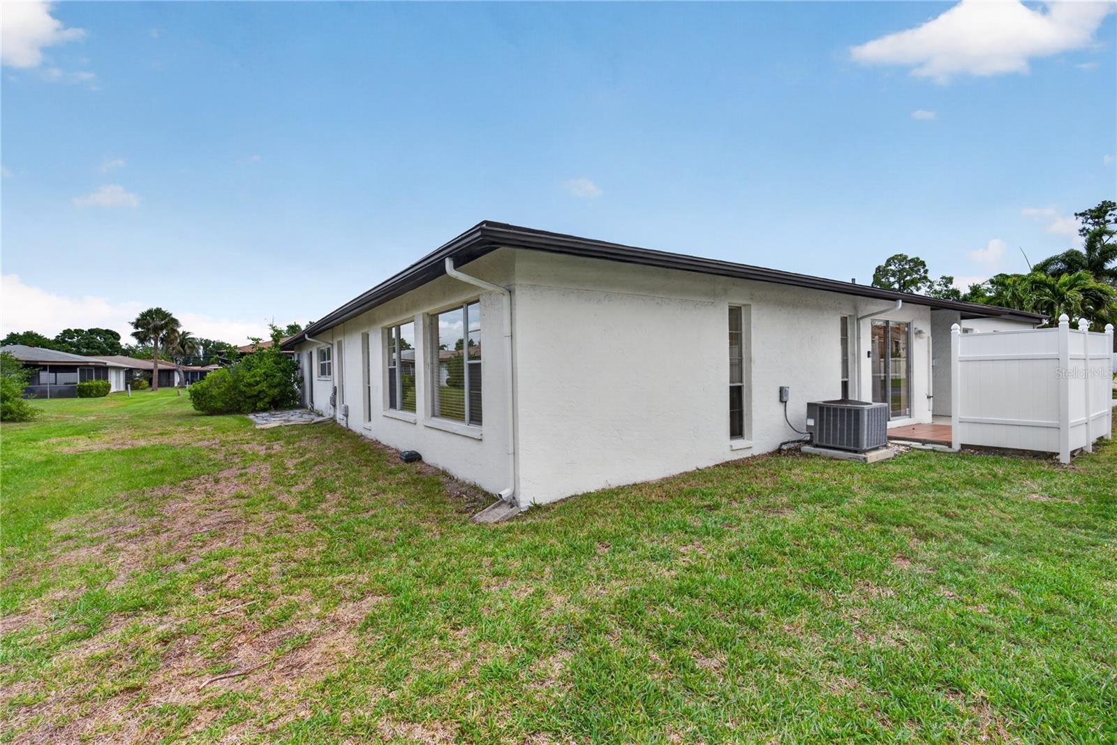 Image 37 of 62 For 3501 Village Court 220