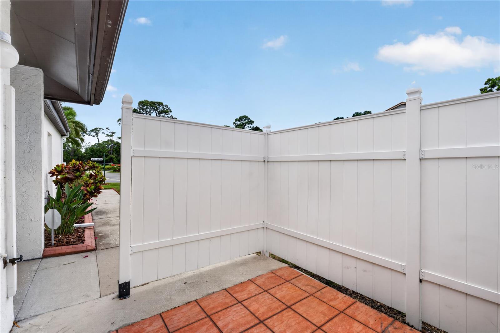 Image 6 of 62 For 3501 Village Court 220