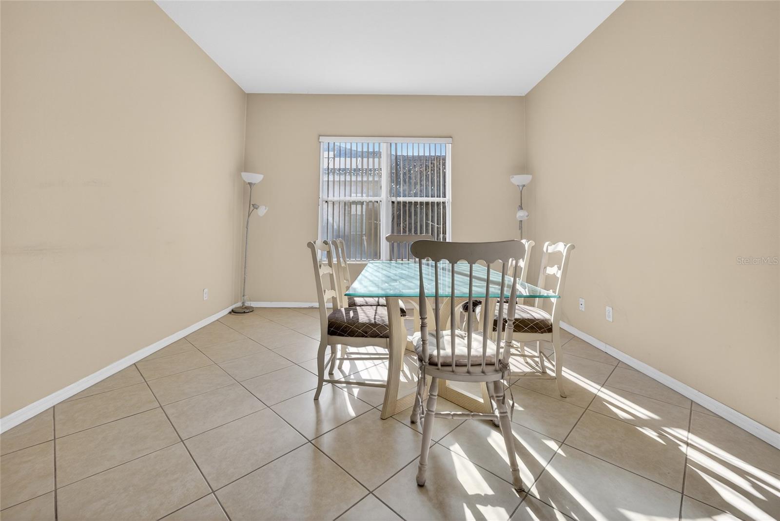 Image 11 of 36 For 4612 62 Avenue