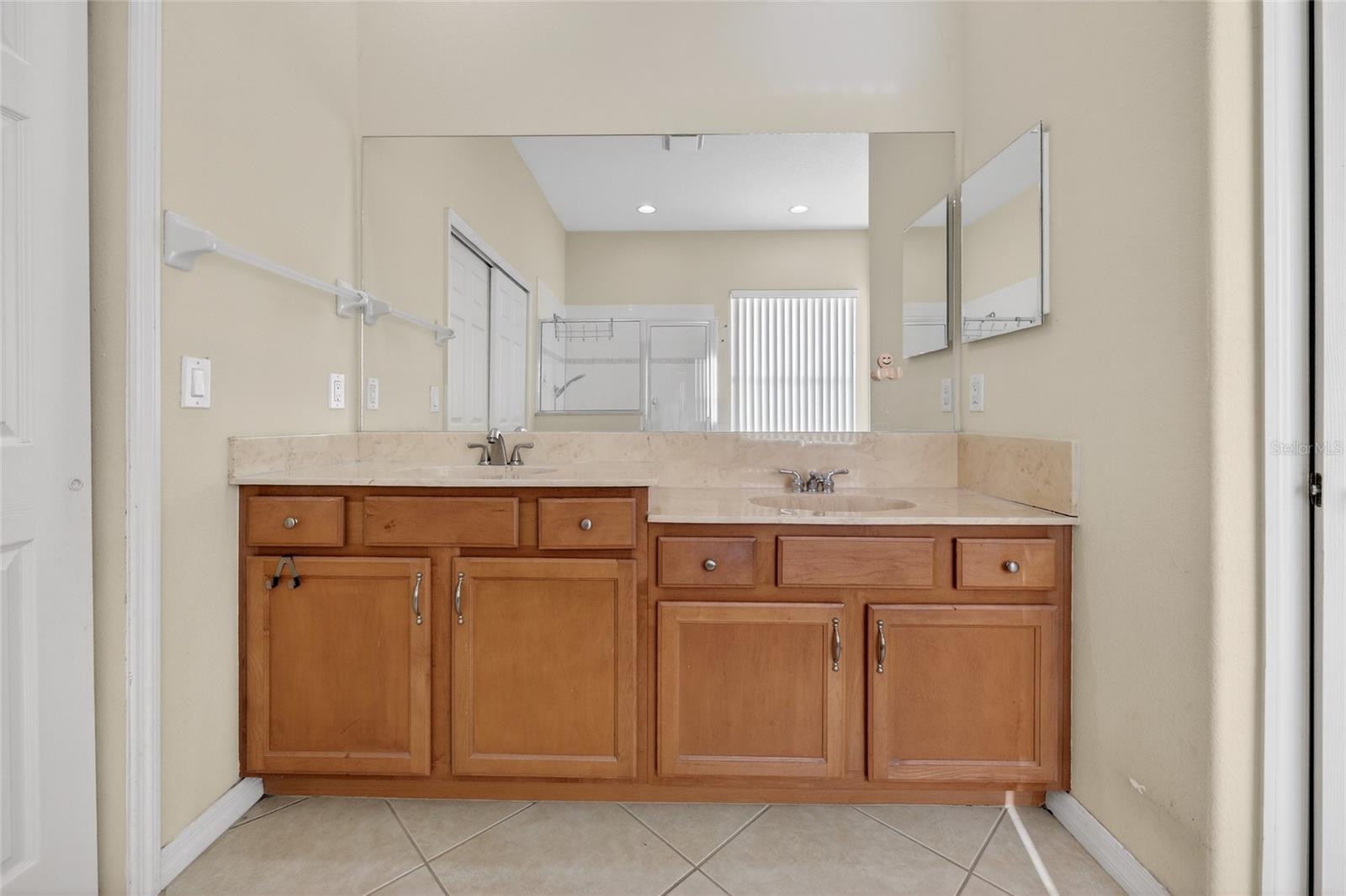 Image 19 of 36 For 4612 62 Avenue