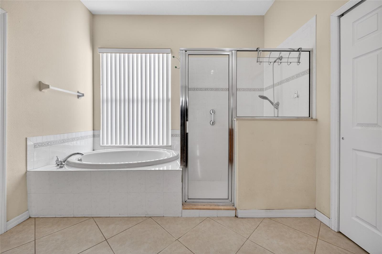 Image 20 of 36 For 4612 62 Avenue