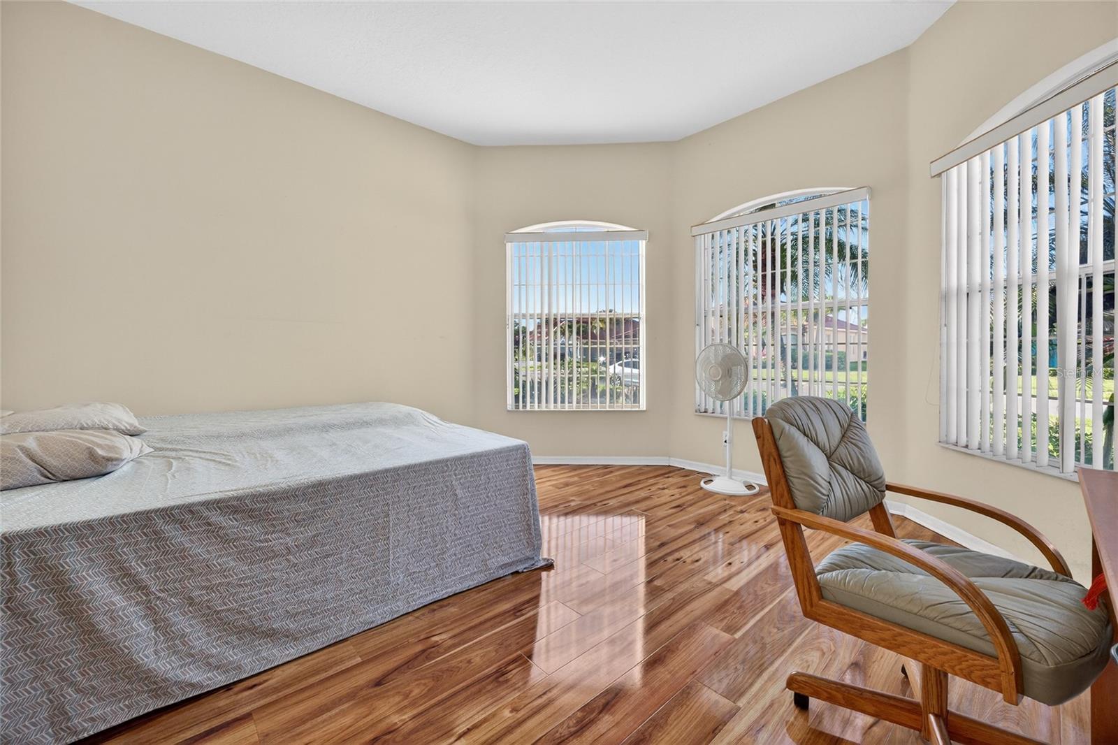 Image 31 of 36 For 4612 62 Avenue