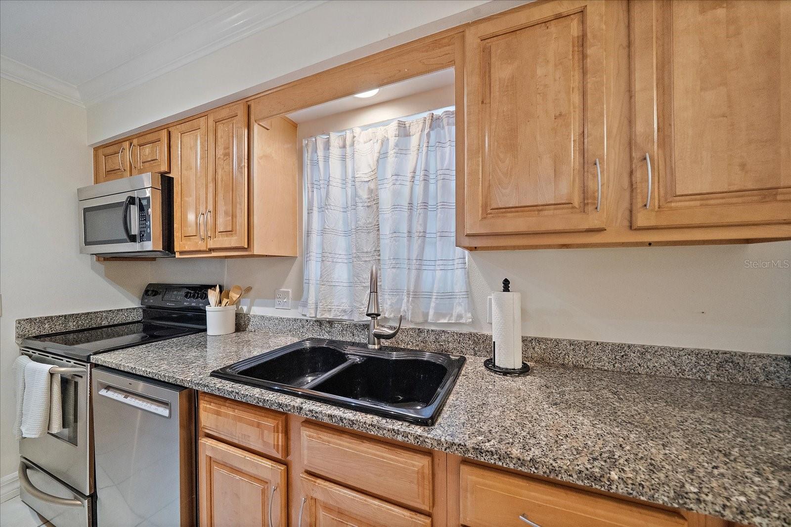 Image 13 of 34 For 3360 Osprey Avenue 104b